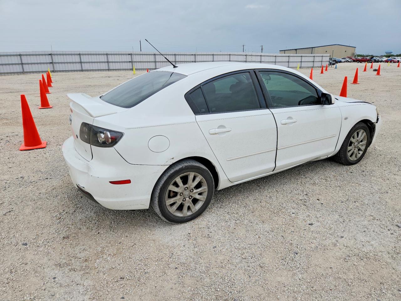2008 Mazda 3 I White vin: JM1BK32FX81831582