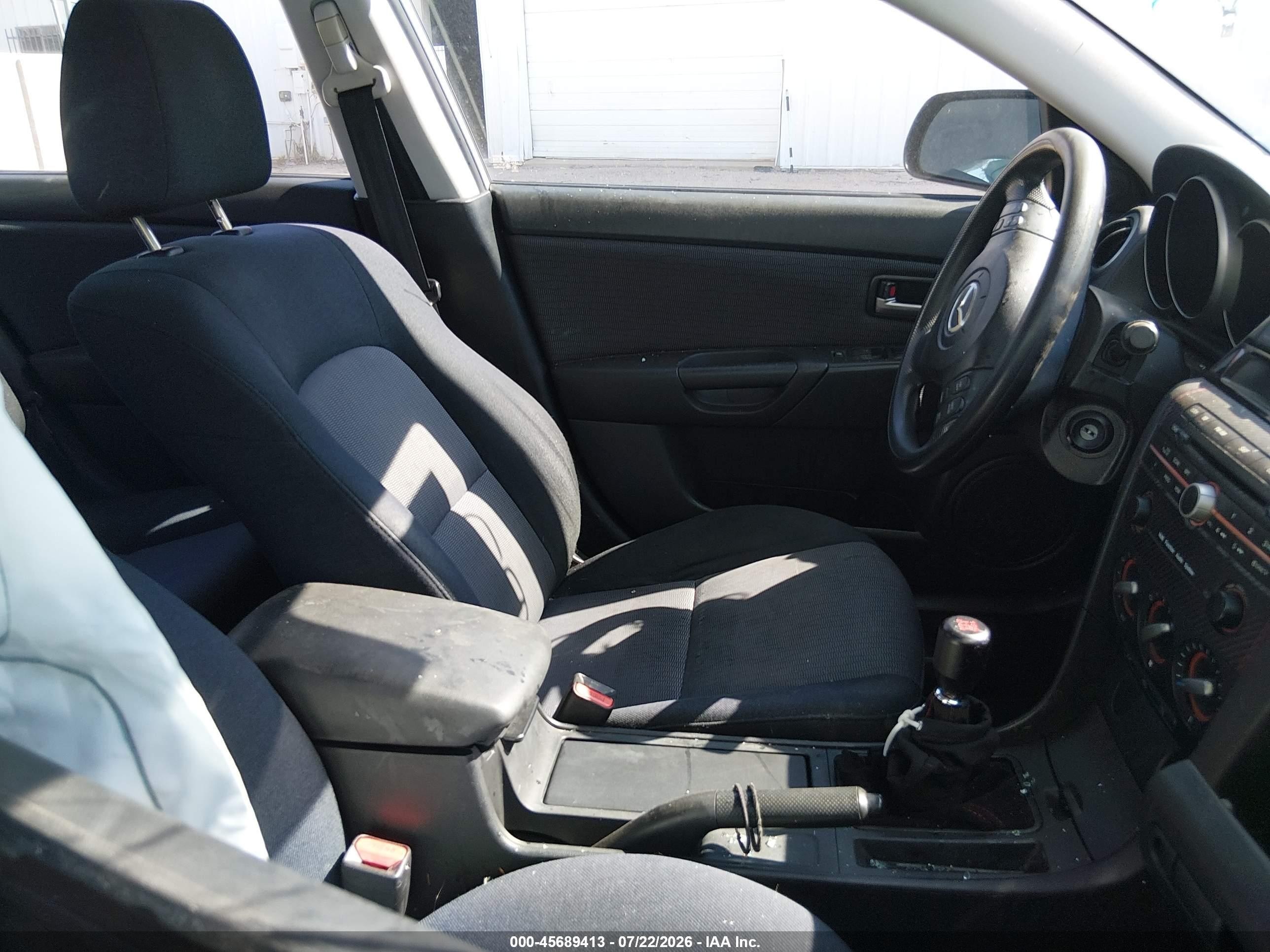 2008 Mazda Mazda3 I Silver vin: JM1BK32G281856565