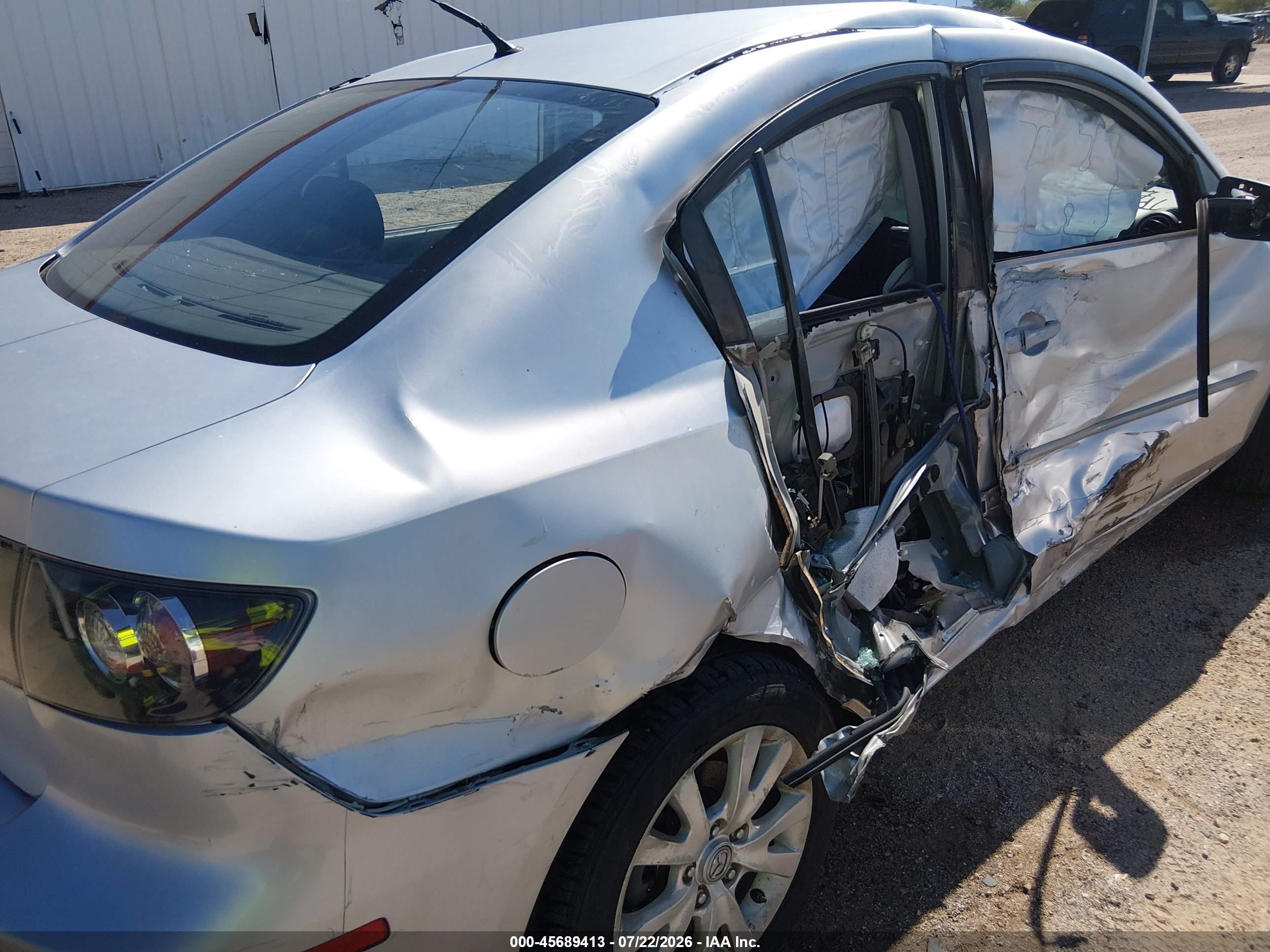 2008 Mazda Mazda3 I Silver vin: JM1BK32G281856565