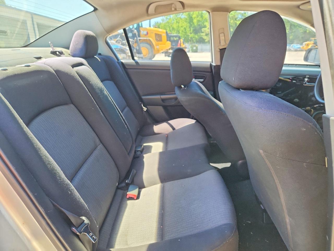 2009 Mazda Mazda3 S Silver vin: JM1BK32G291243427