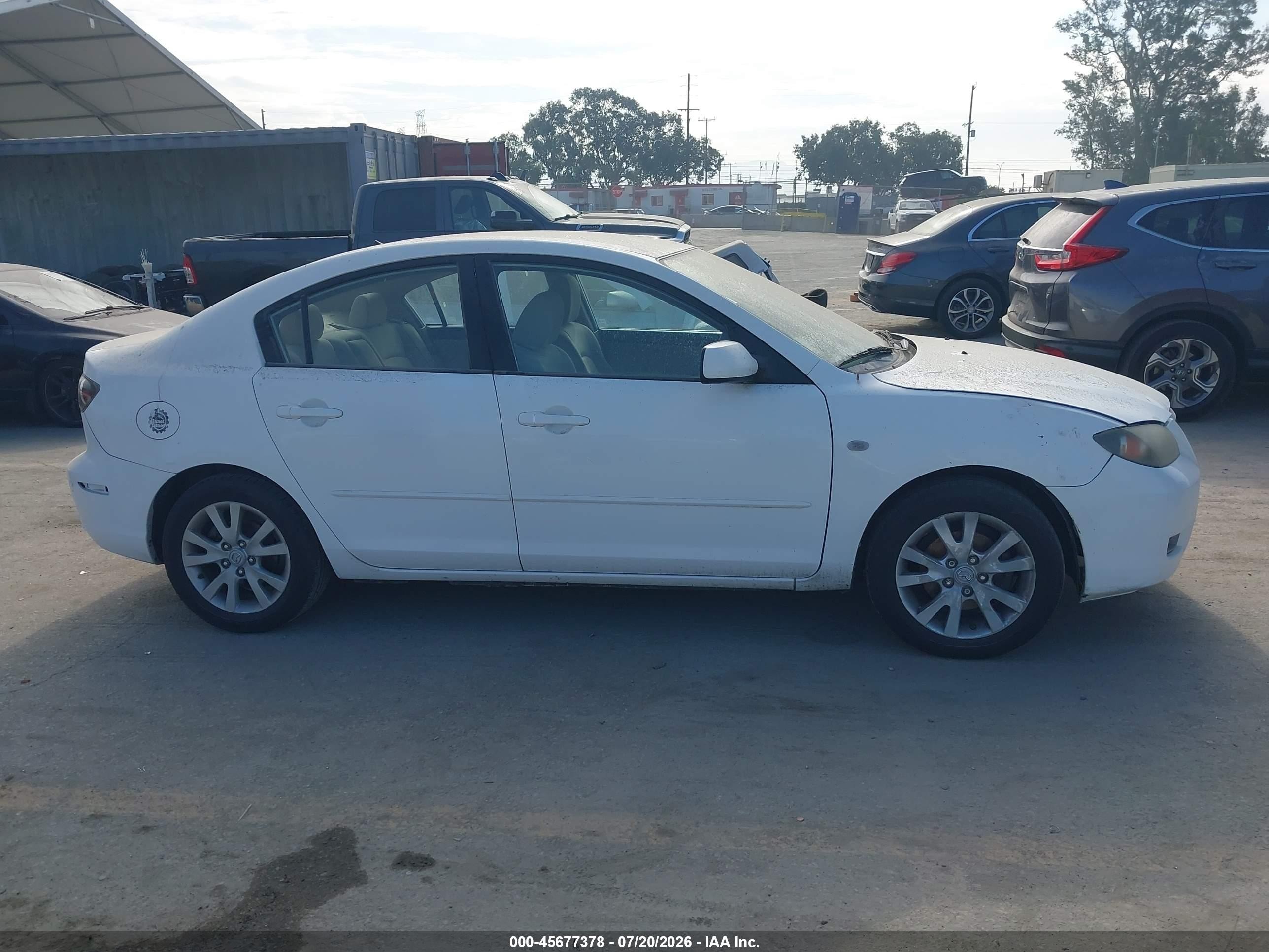 2007 Mazda Mazda3 I White vin: JM1BK32G371773791
