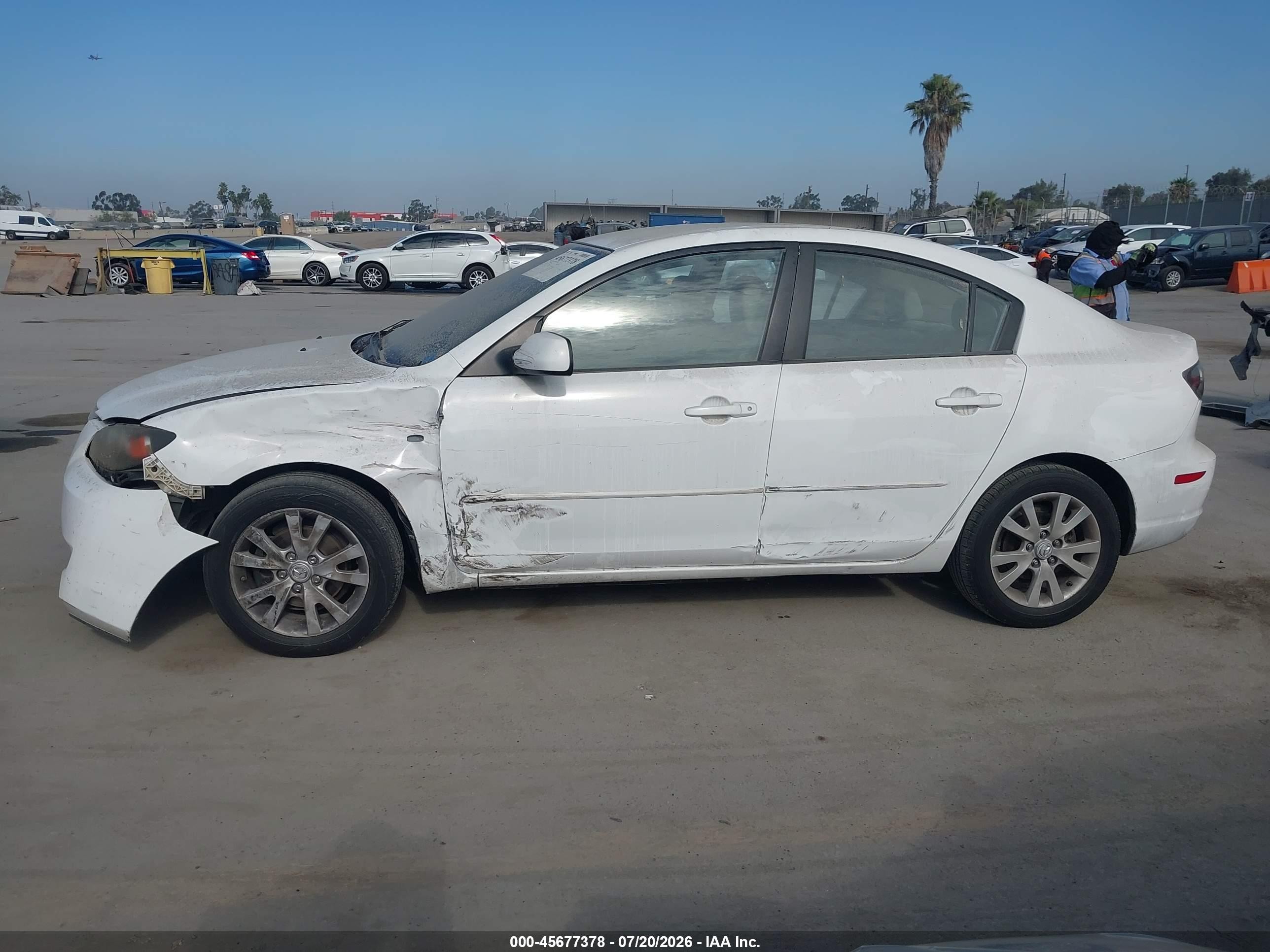 2007 Mazda Mazda3 I White vin: JM1BK32G371773791