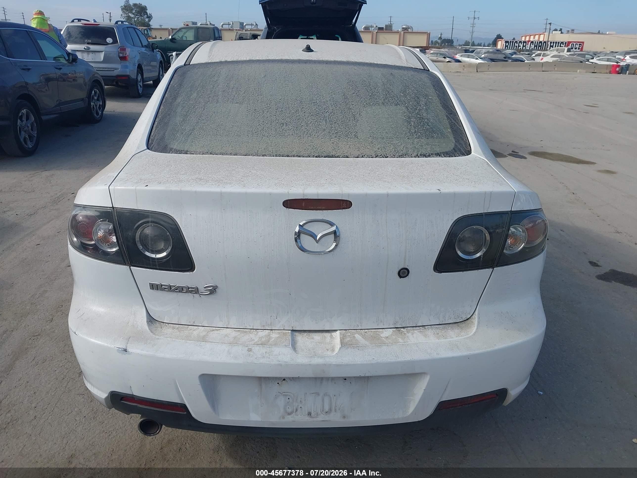 2007 Mazda Mazda3 I White vin: JM1BK32G371773791