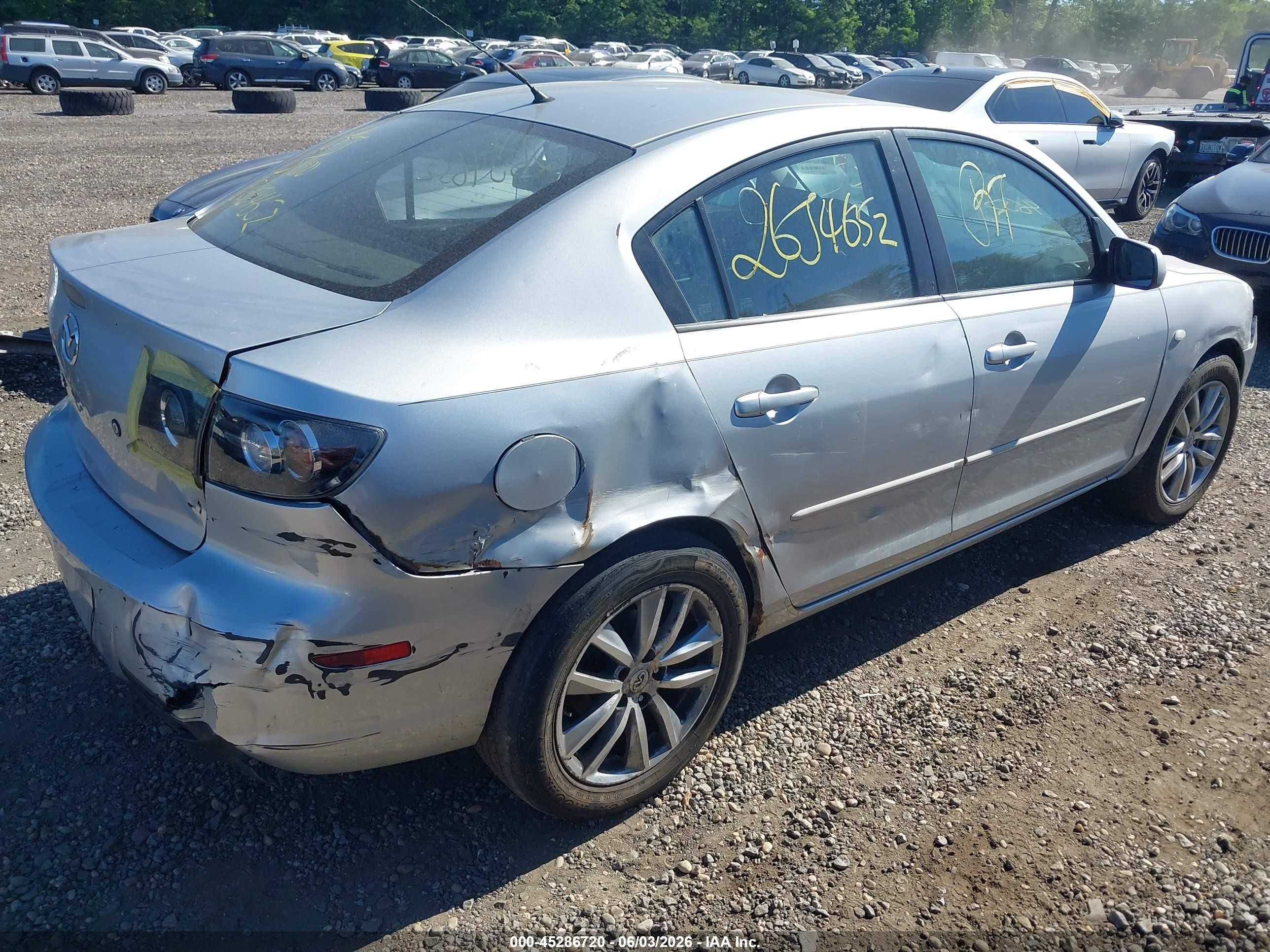2008 Mazda Mazda3 I Gray vin: JM1BK32G381790298