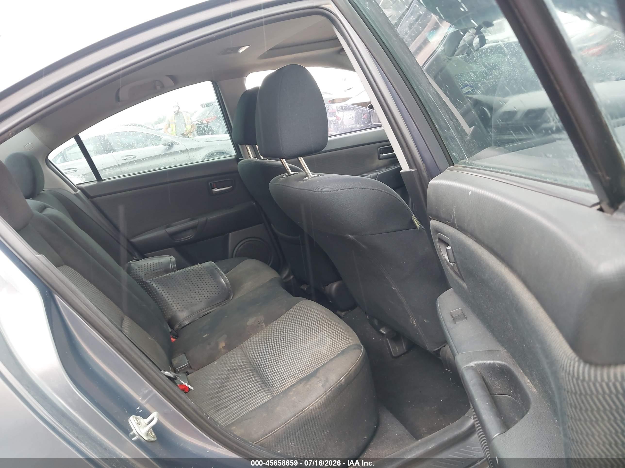 2008 Mazda Mazda3 I Gray vin: JM1BK32G381815376