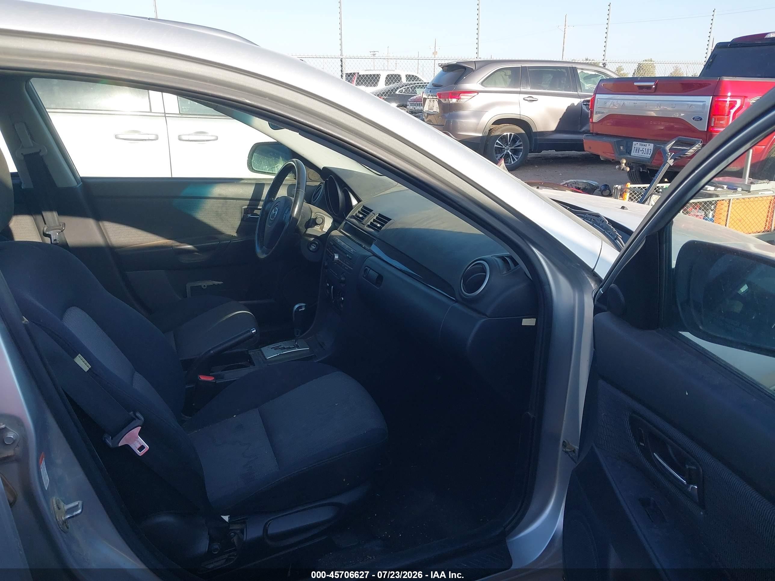 2009 Mazda Mazda3 I Silver vin: JM1BK32G391247437