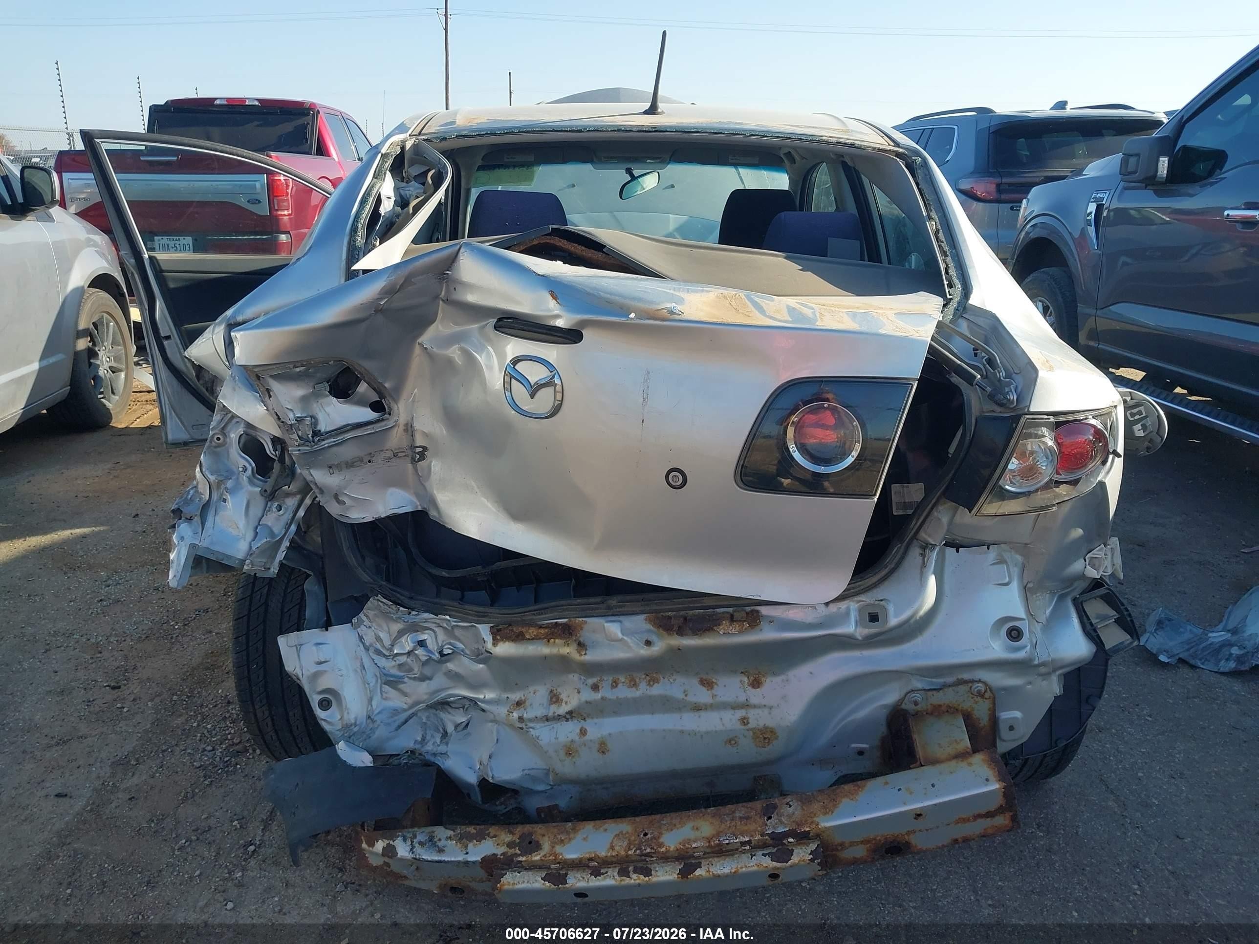 2009 Mazda Mazda3 I Silver vin: JM1BK32G391247437