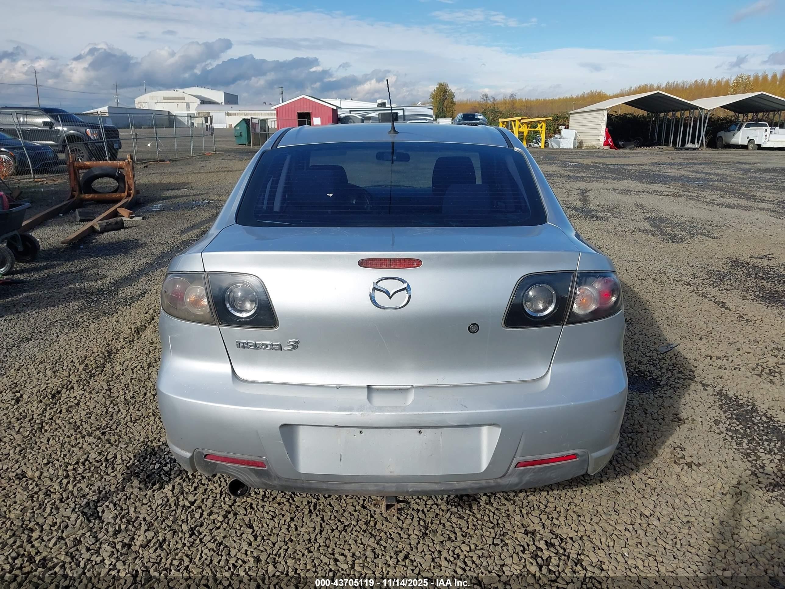 2008 Mazda Mazda3 I Серебряный vin: JM1BK32G581863493