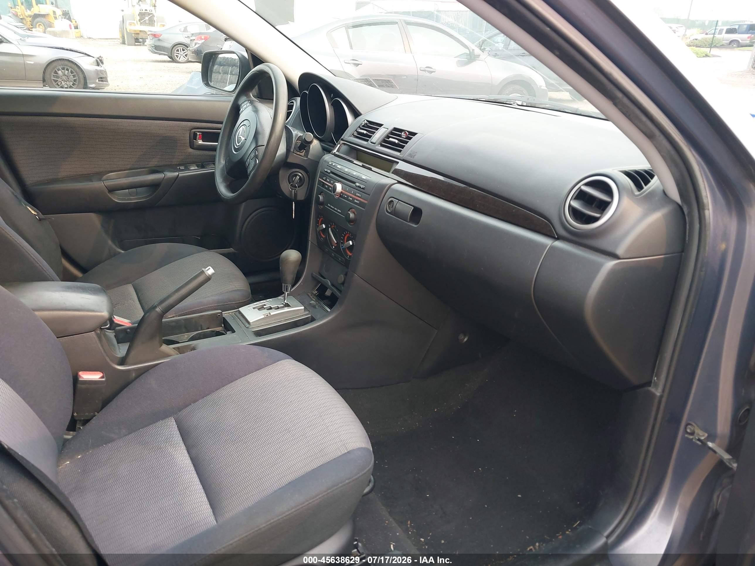 2008 Mazda Mazda3 I Gray vin: JM1BK32G681811788