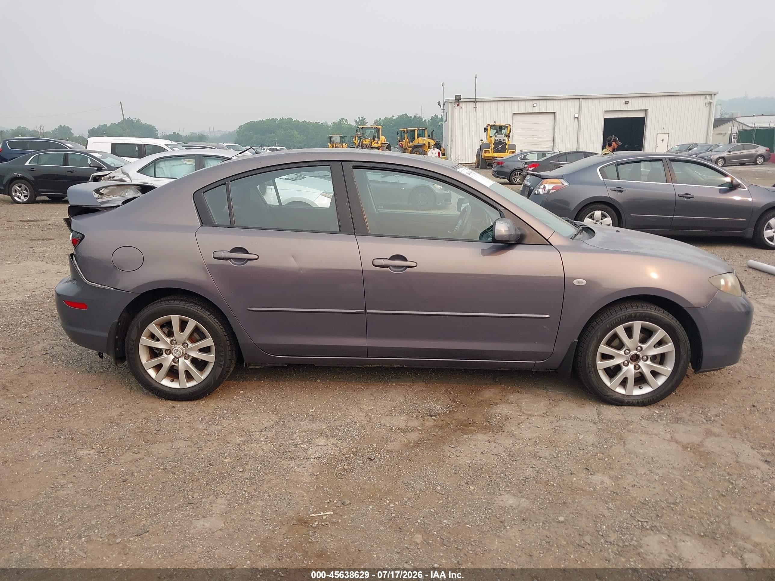 2008 Mazda Mazda3 I Gray vin: JM1BK32G681811788