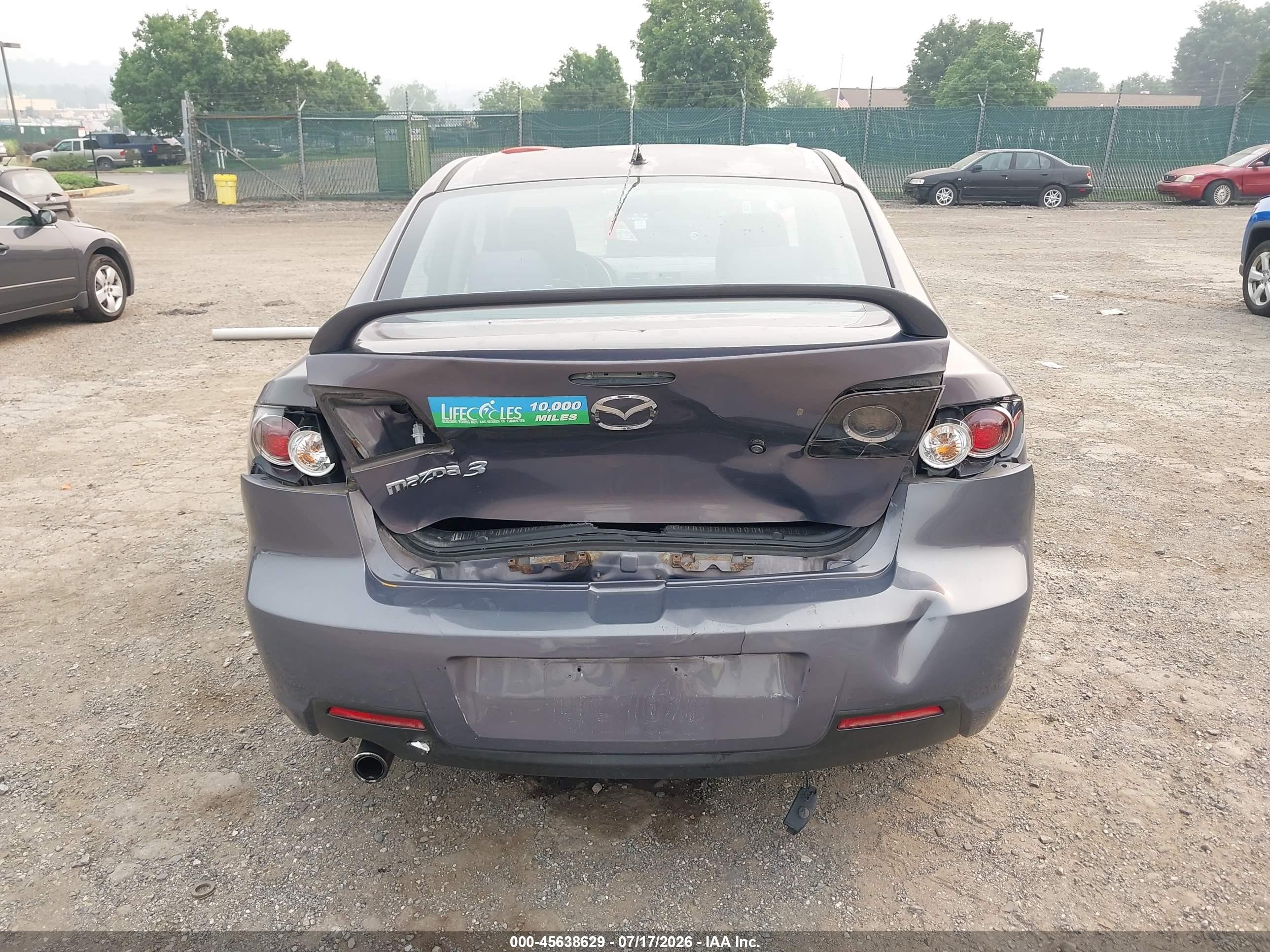2008 Mazda Mazda3 I Gray vin: JM1BK32G681811788