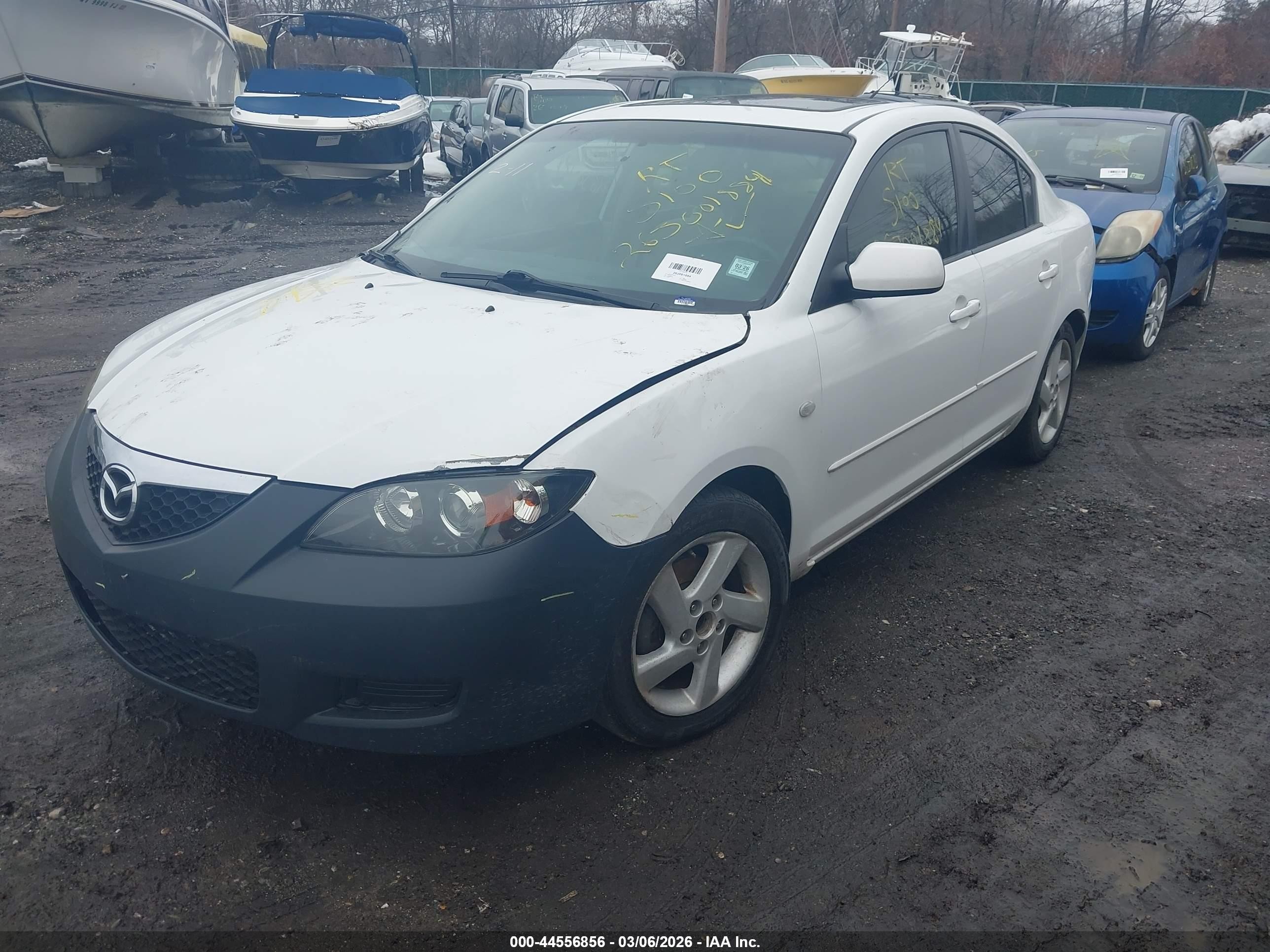 2008 Mazda Mazda3 I Sport White vin: JM1BK32G681863910