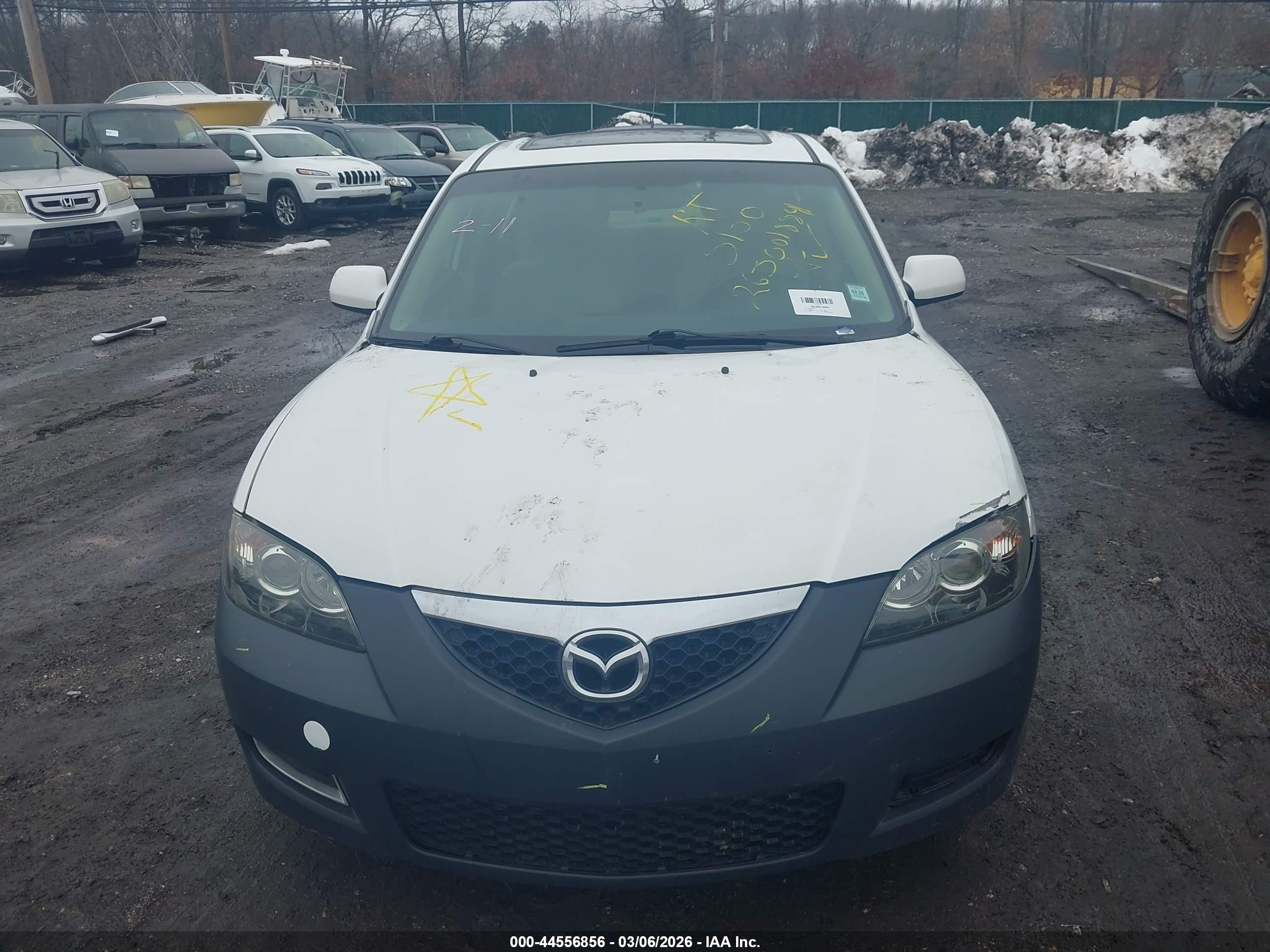 2008 Mazda Mazda3 I Sport White vin: JM1BK32G681863910