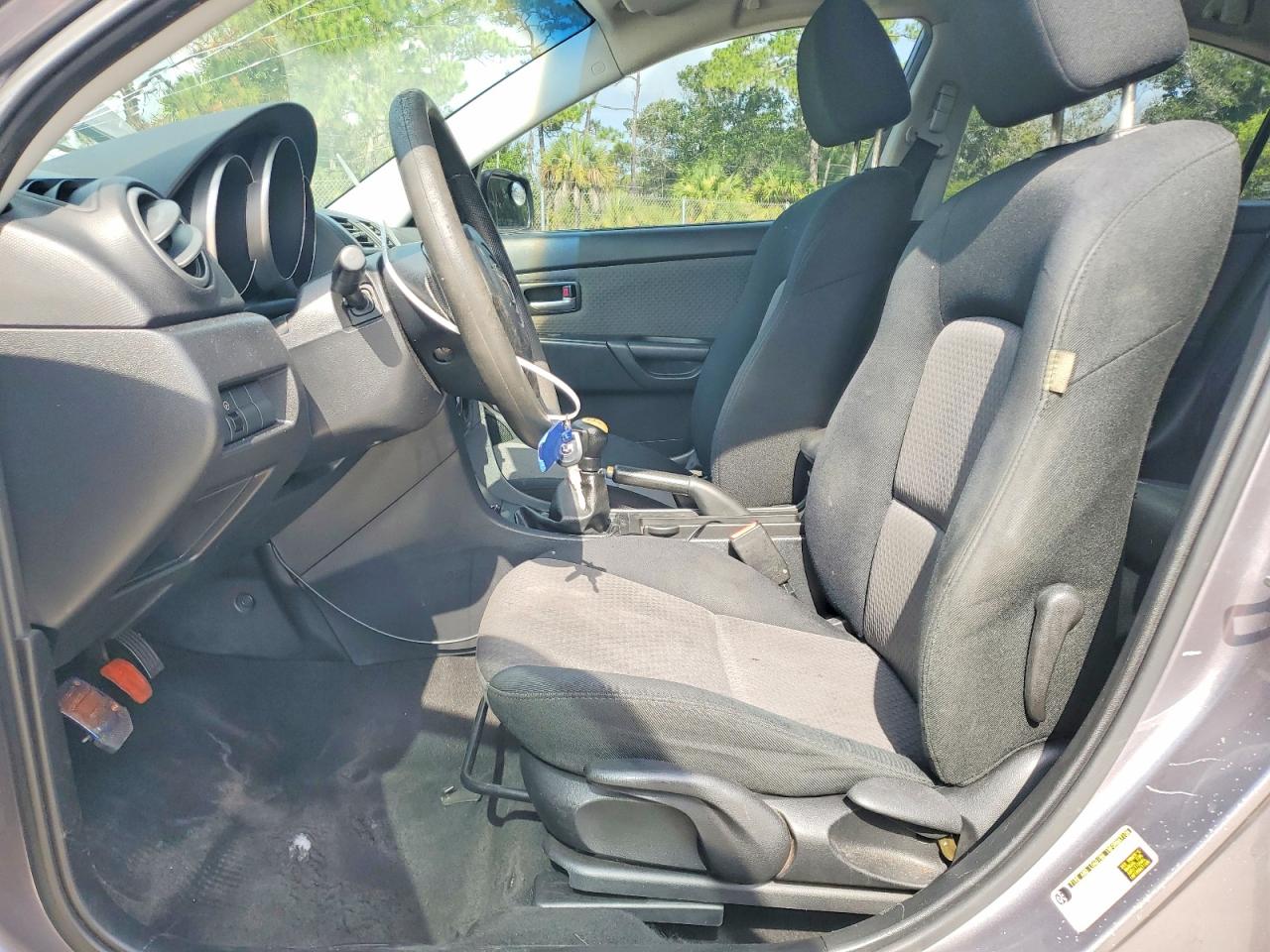 2006 Mazda 3 I Silver vin: JM1BK32G761467398