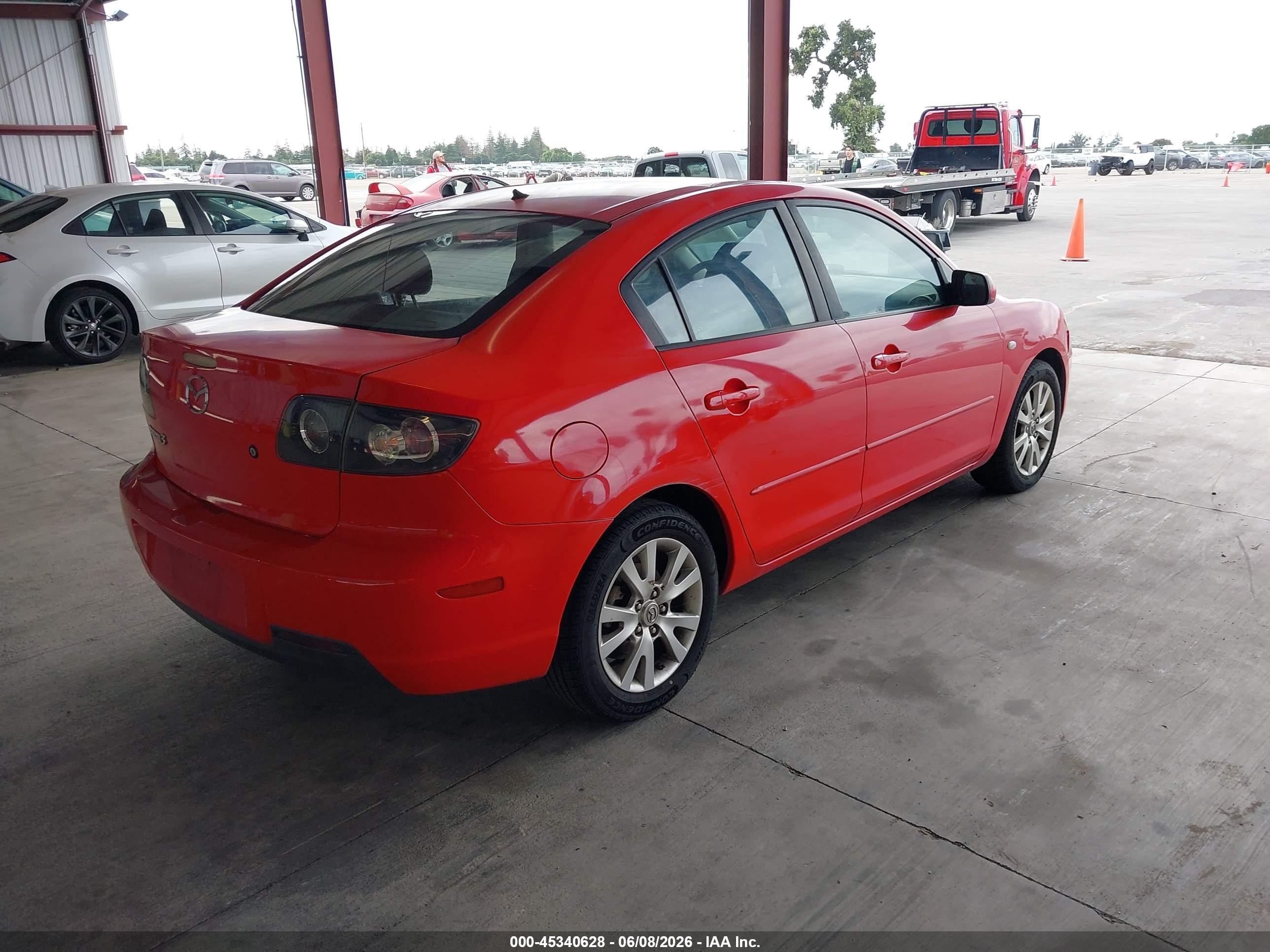 2008 Mazda Mazda3 I Red vin: JM1BK32G881824364