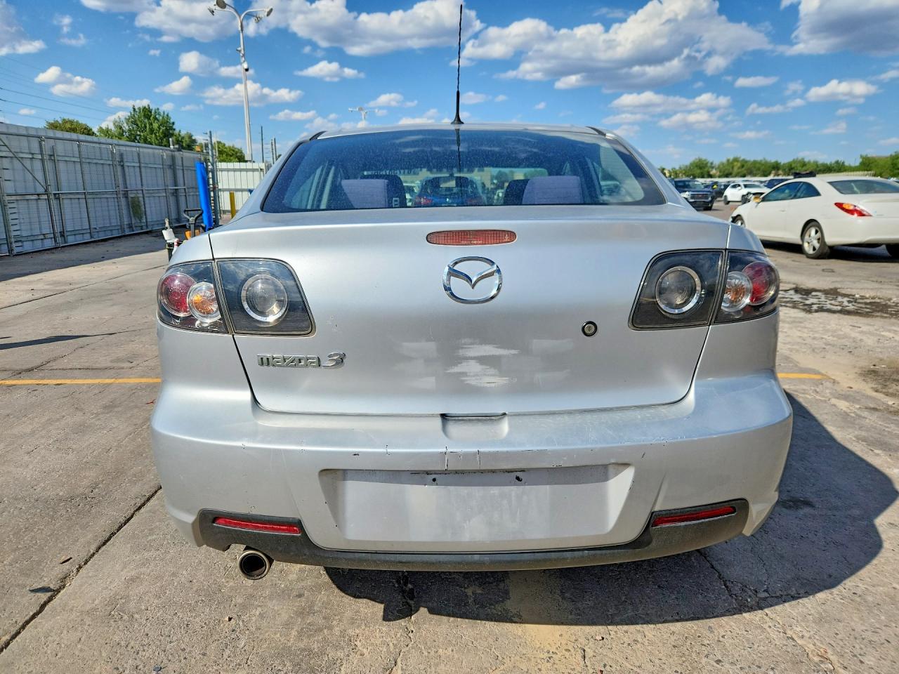 2008 Mazda 3 I Silver vin: JM1BK32G881877873