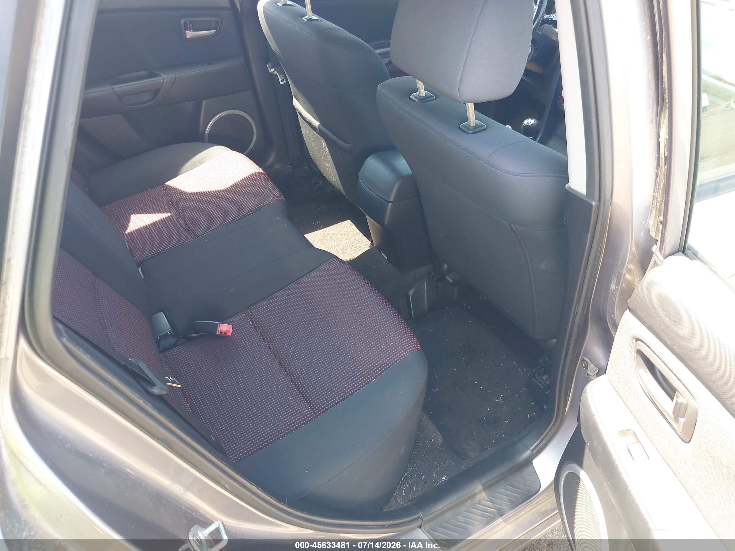 2006 Mazda Mazda3 S Touring Silver vin: JM1BK343061432583