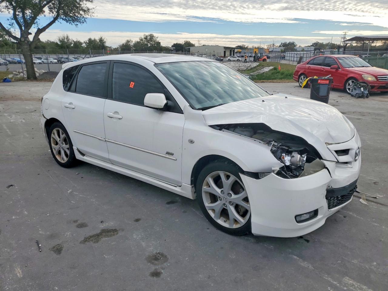 2007 Mazda 3 Hatchback White vin: JM1BK343071699868