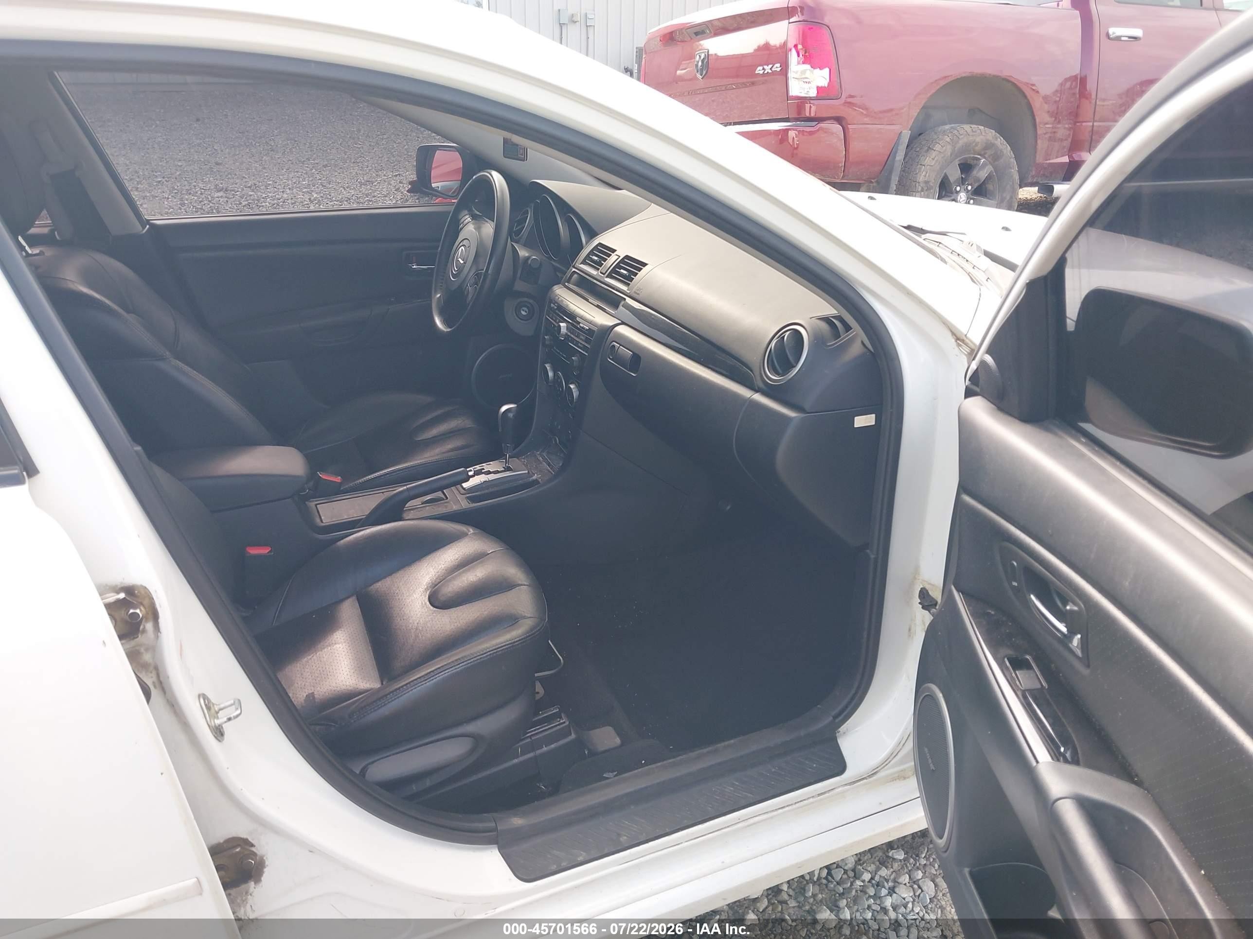 2009 Mazda Mazda3 S Grand Touring White vin: JM1BK343091236003