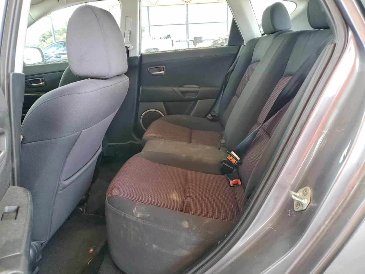 2005 Mazda 3 Hatchback Silver vin: JM1BK343151276231