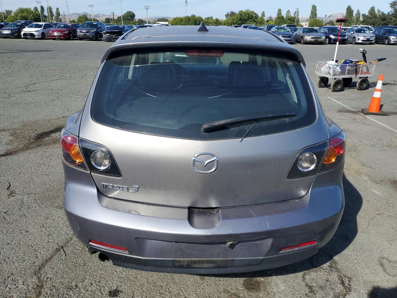 2005 Mazda 3 Hatchback Silver vin: JM1BK343151324228