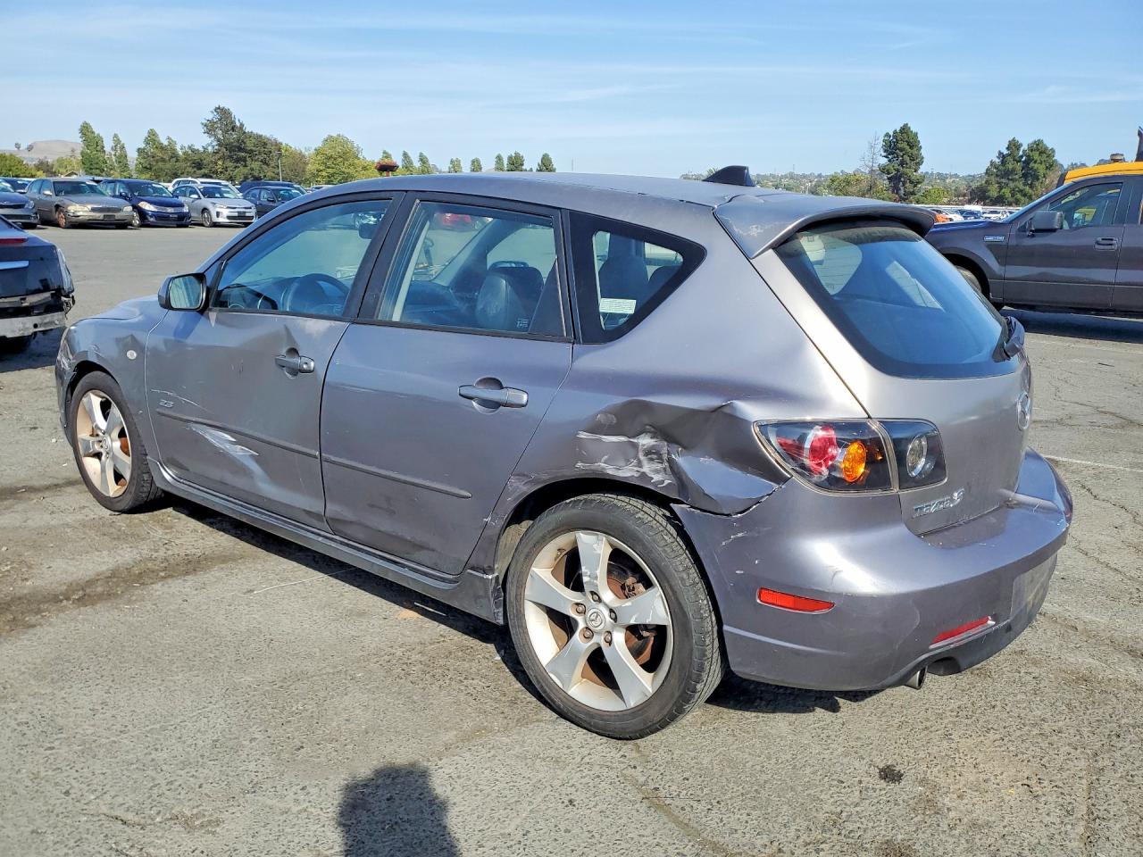 2005 Mazda 3 Hatchback Silver vin: JM1BK343151324228