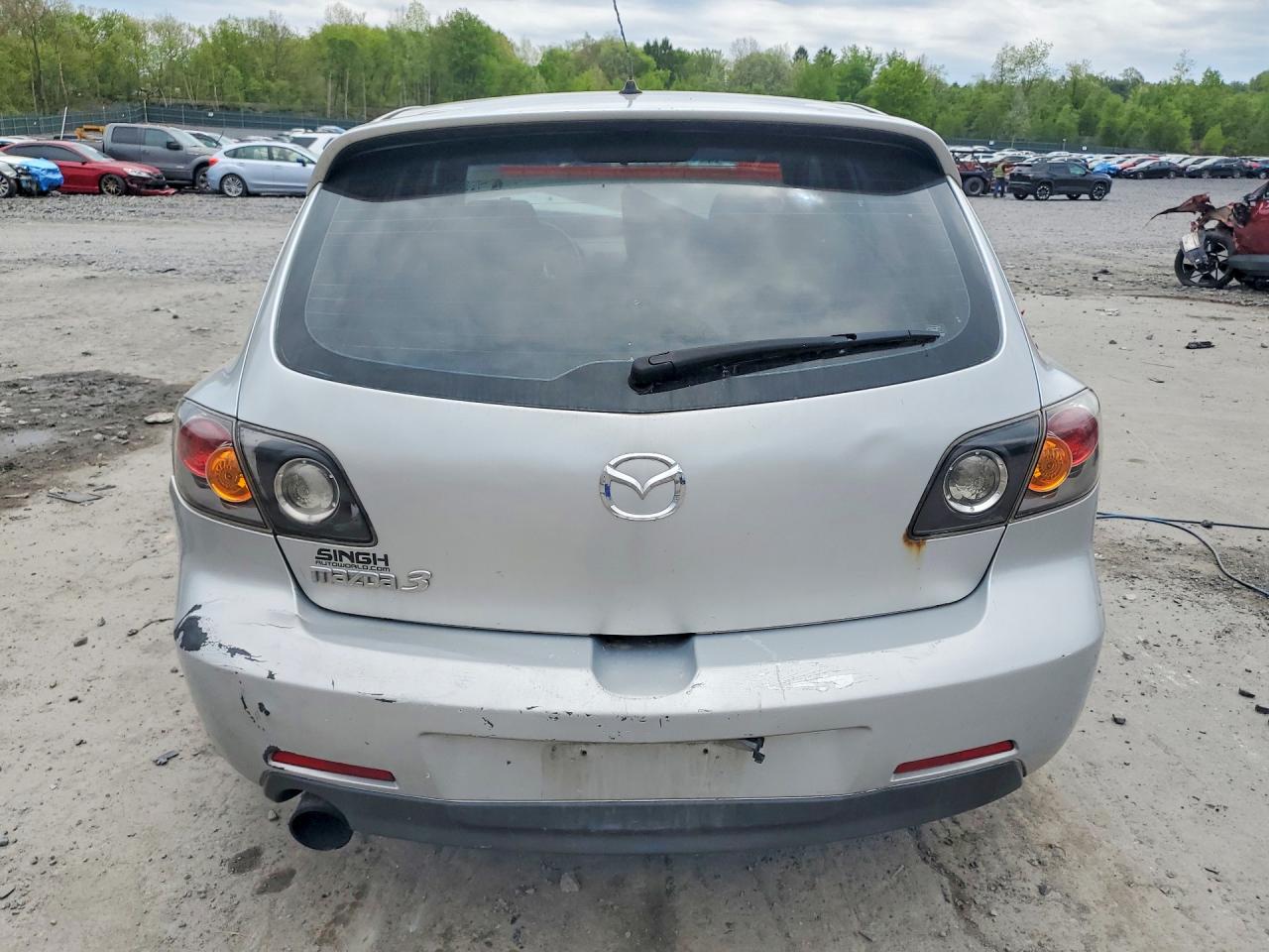 2005 Mazda 3 Hatchback Silver vin: JM1BK343251306420