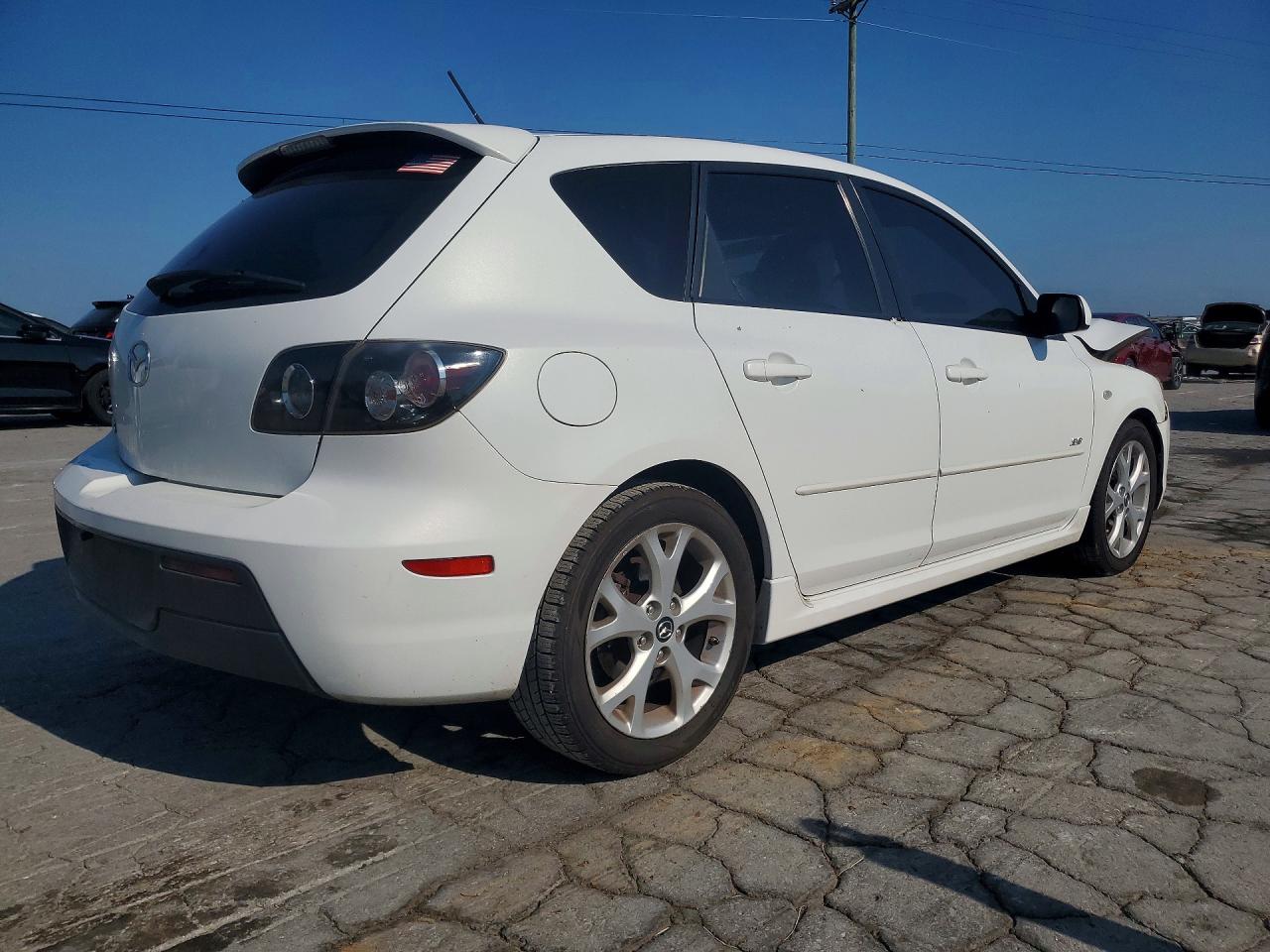 2008 Mazda 3 Hatchback White vin: JM1BK343381173526