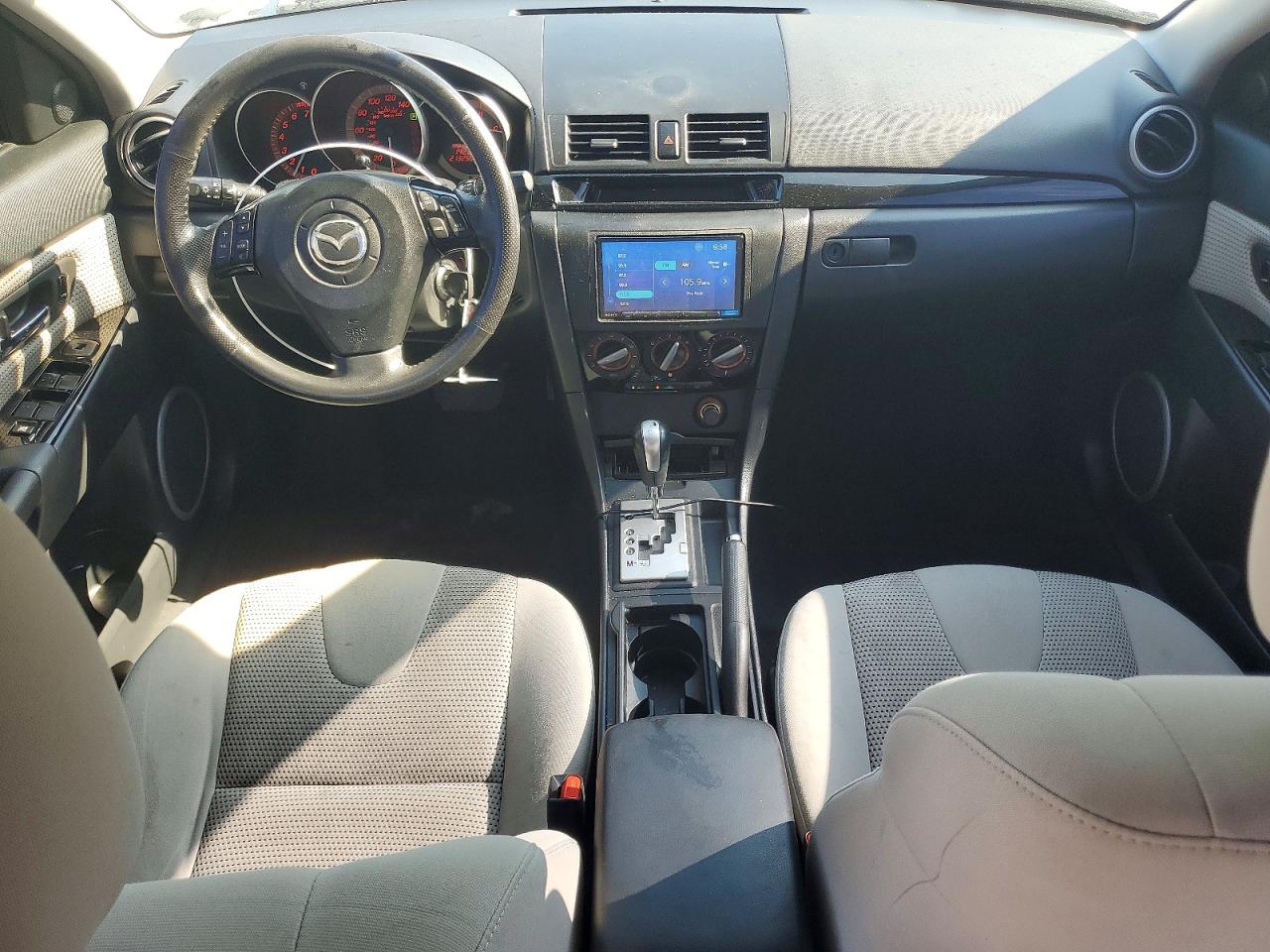 2008 Mazda 3 Hatchback White vin: JM1BK343381173526