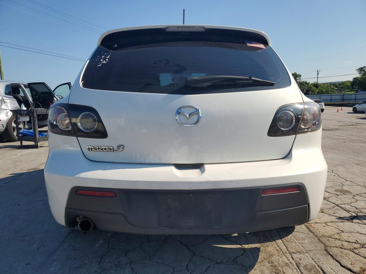 2008 Mazda 3 Hatchback White vin: JM1BK343381173526