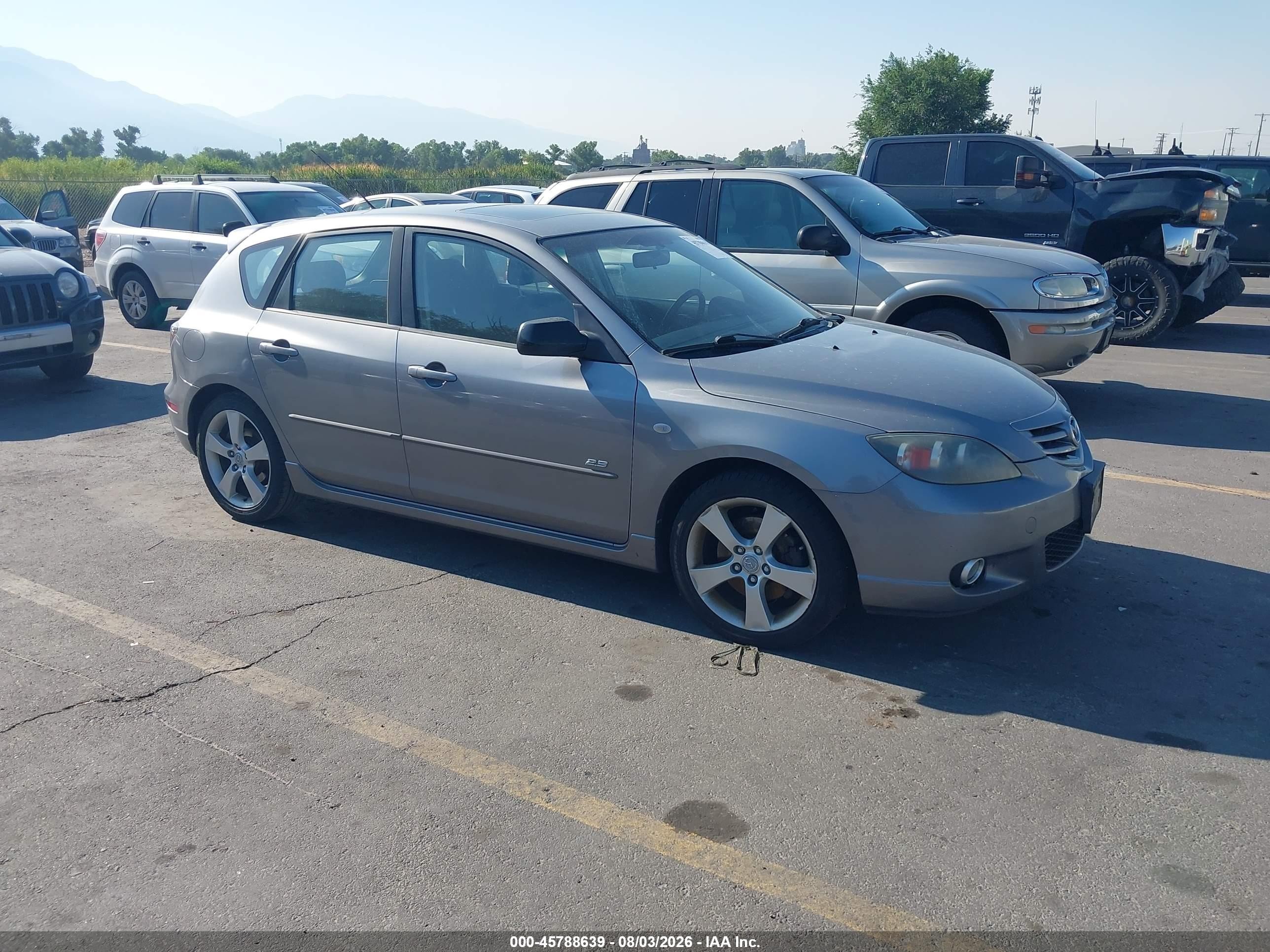 2006 Mazda Mazda3 S Touring Gray vin: JM1BK343561486560