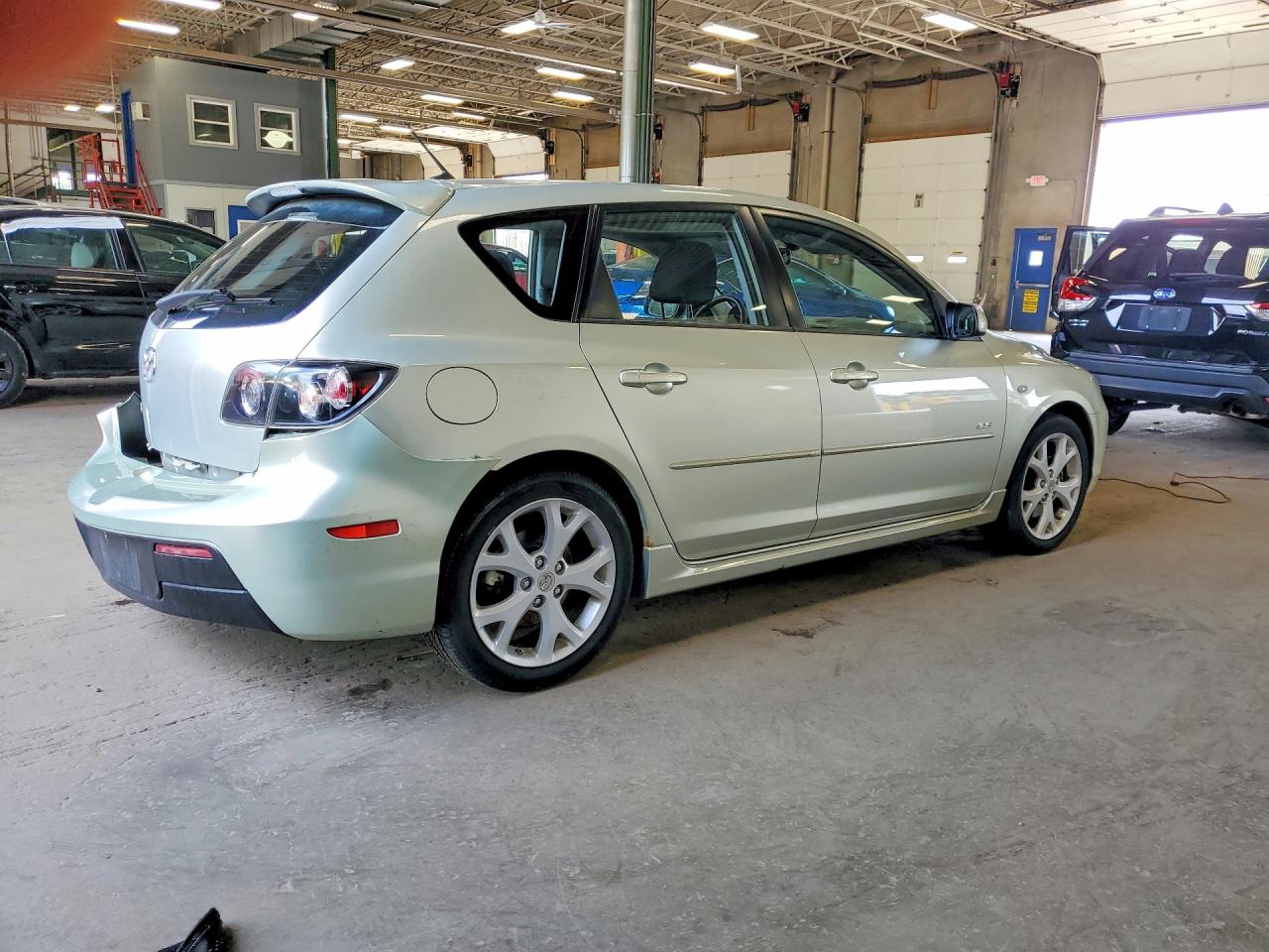 2008 Mazda 3 Hatchback Green vin: JM1BK343581104000