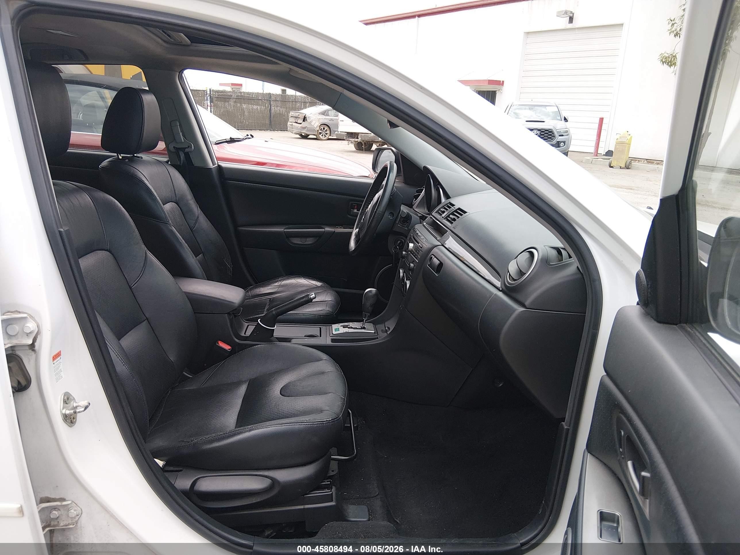 2008 Mazda Mazda3 S Grand Touring White vin: JM1BK343681812398