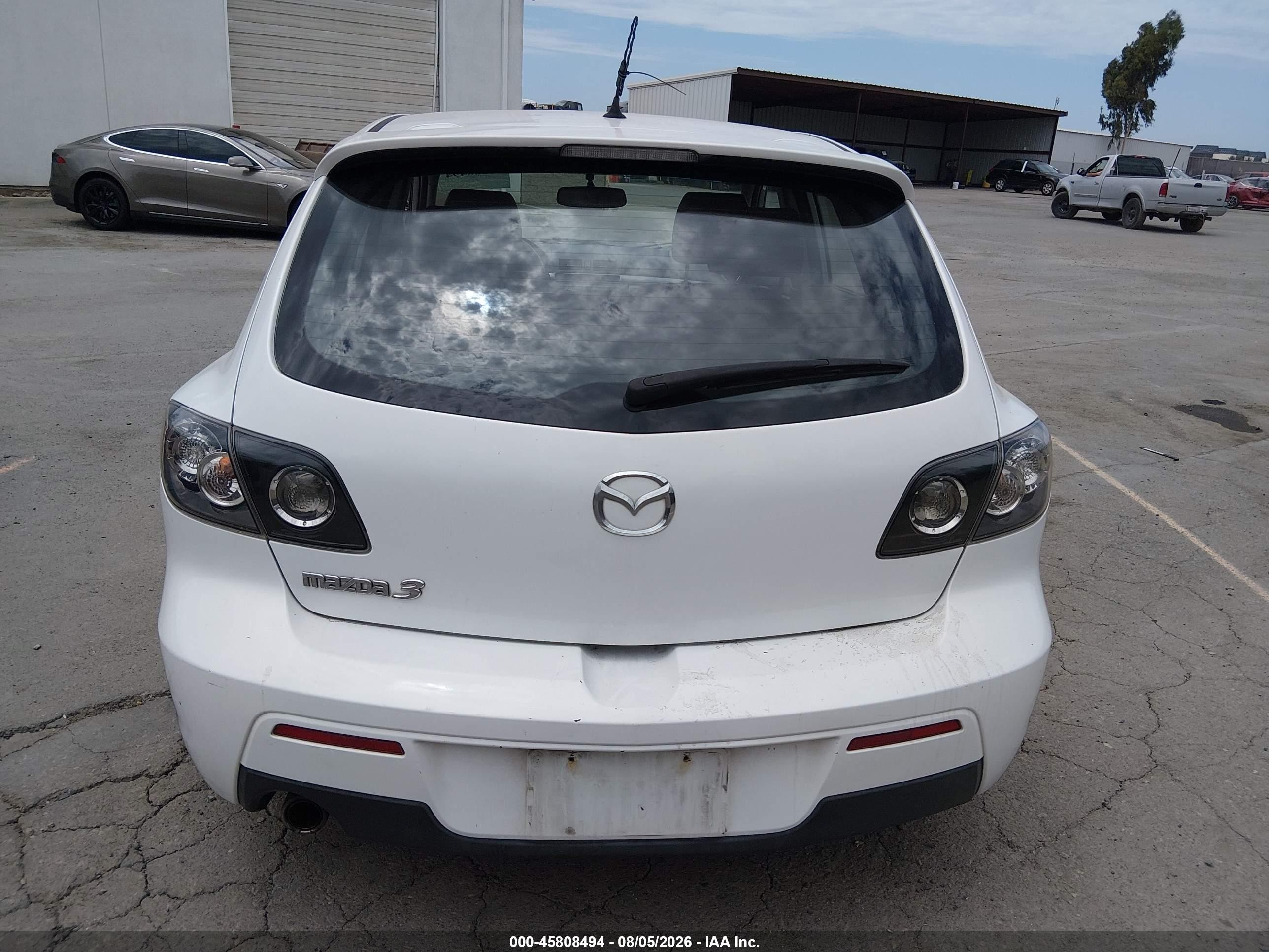 2008 Mazda Mazda3 S Grand Touring White vin: JM1BK343681812398