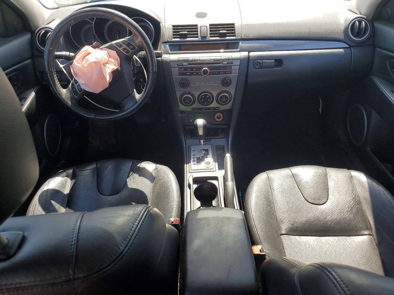 2008 Mazda 3 Hatchback Белый vin: JM1BK343681876408
