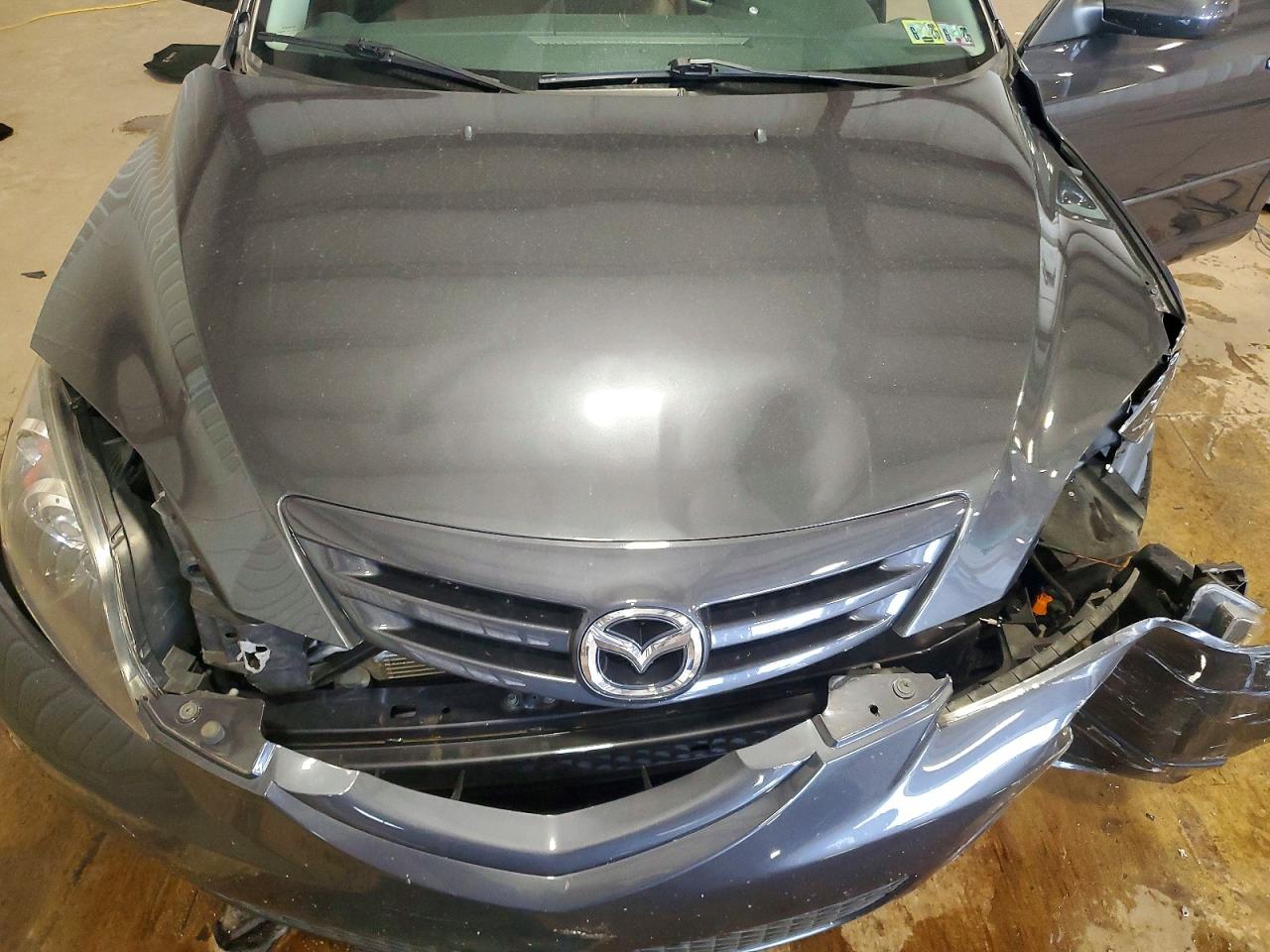 2005 Mazda 3 Hatchback Charcoal vin: JM1BK343751279893