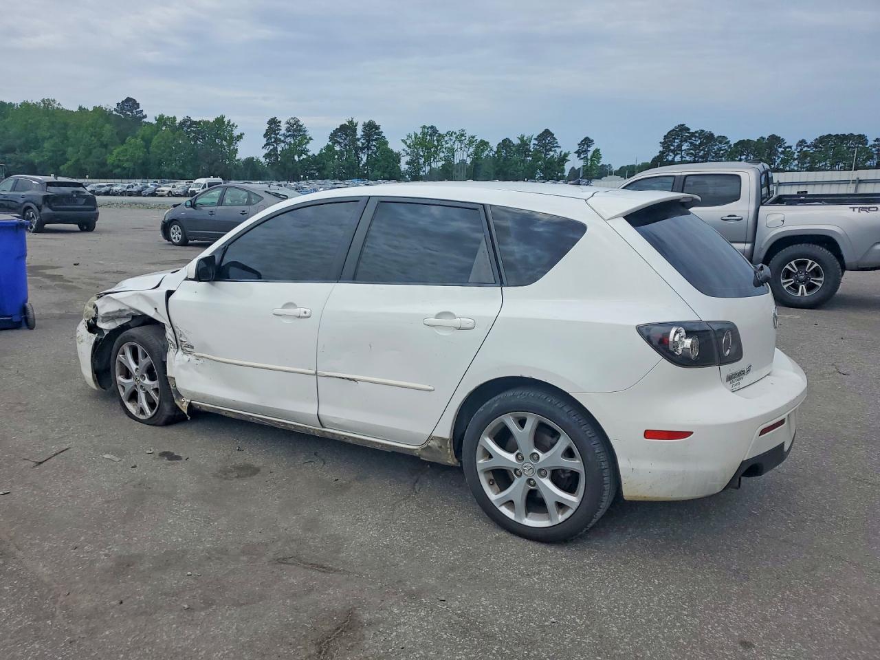 2007 Mazda 3 Hatchback White vin: JM1BK343771653700