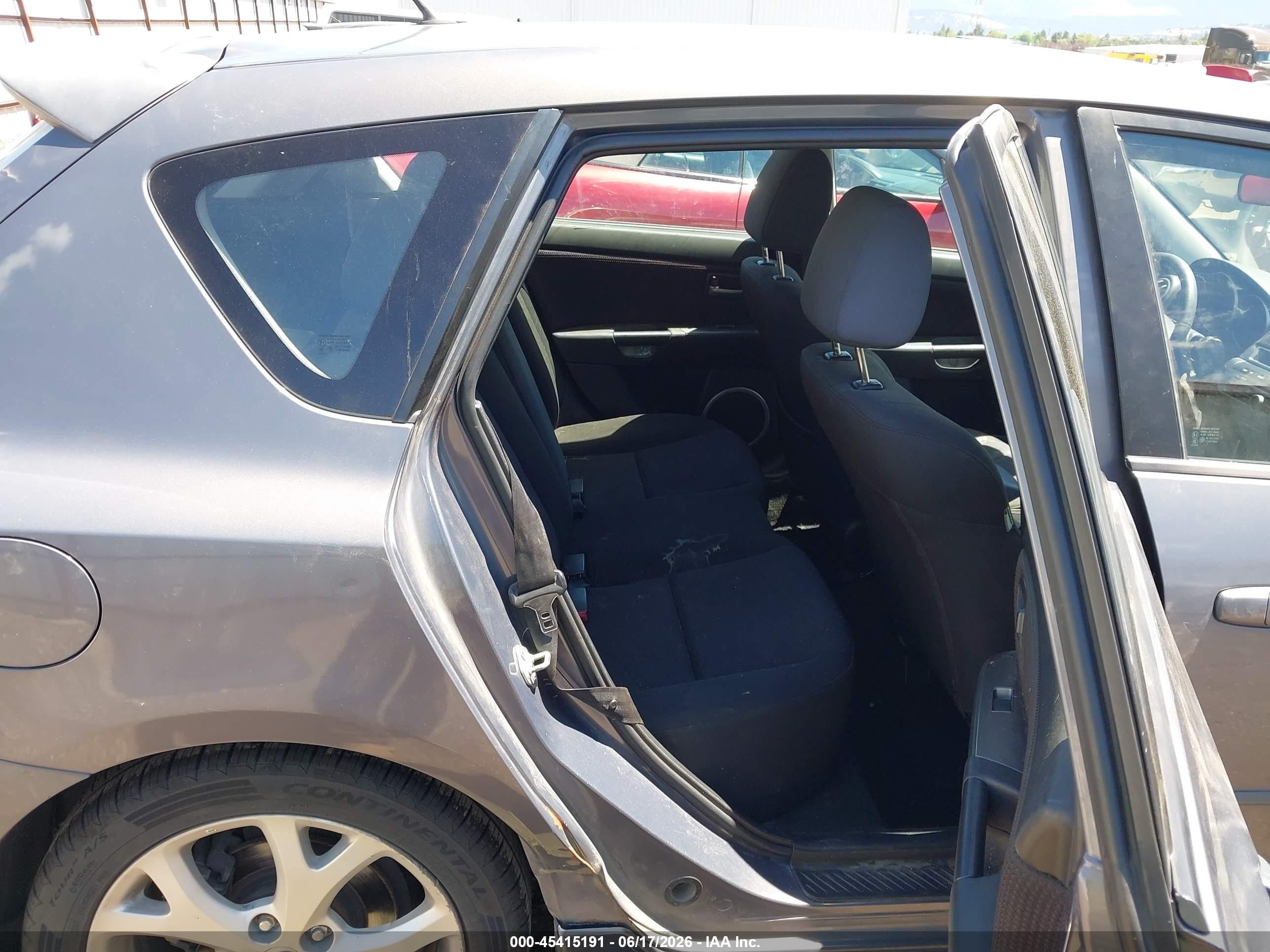 2008 Mazda Mazda3 S Touring Gray vin: JM1BK343781777676