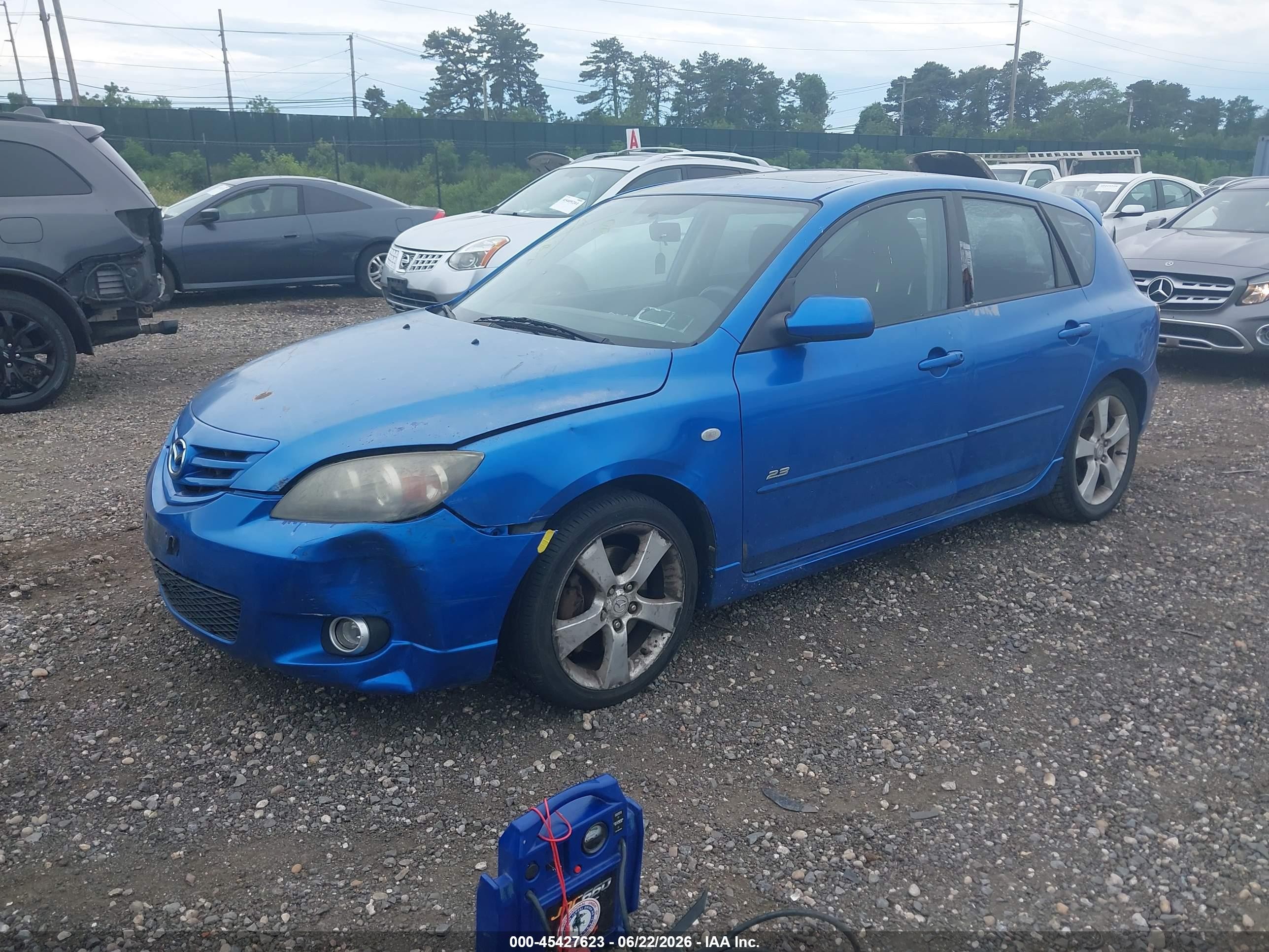 2004 Mazda Mazda3 S Blue vin: JM1BK343841189456