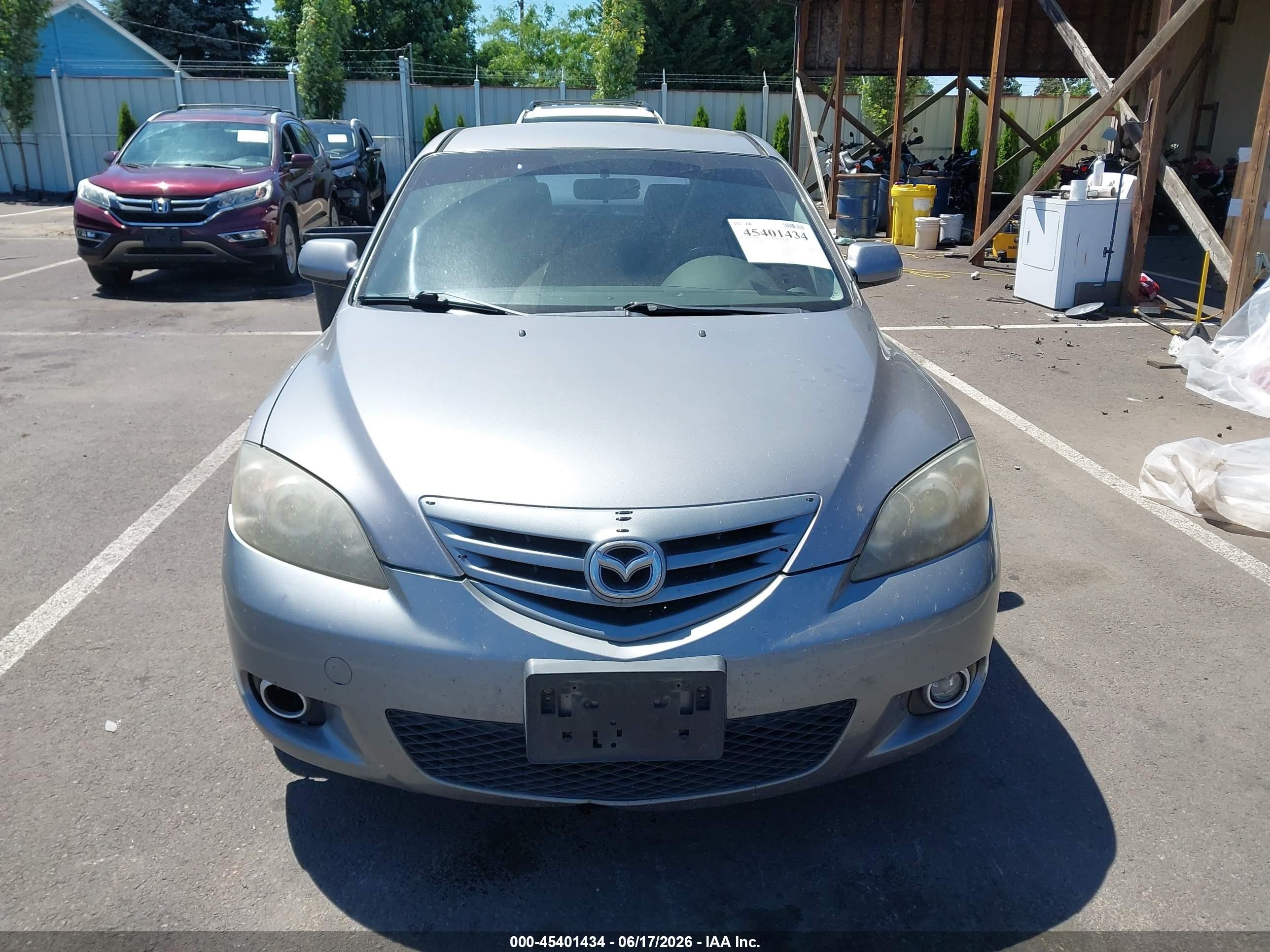 2005 Mazda Mazda3 S Серебряный vin: JM1BK343851228628