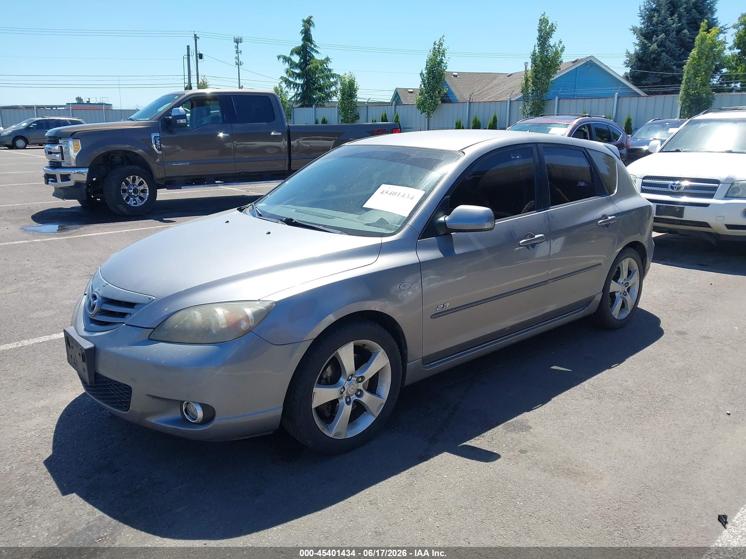 2005 Mazda Mazda3 S Серебряный vin: JM1BK343851228628