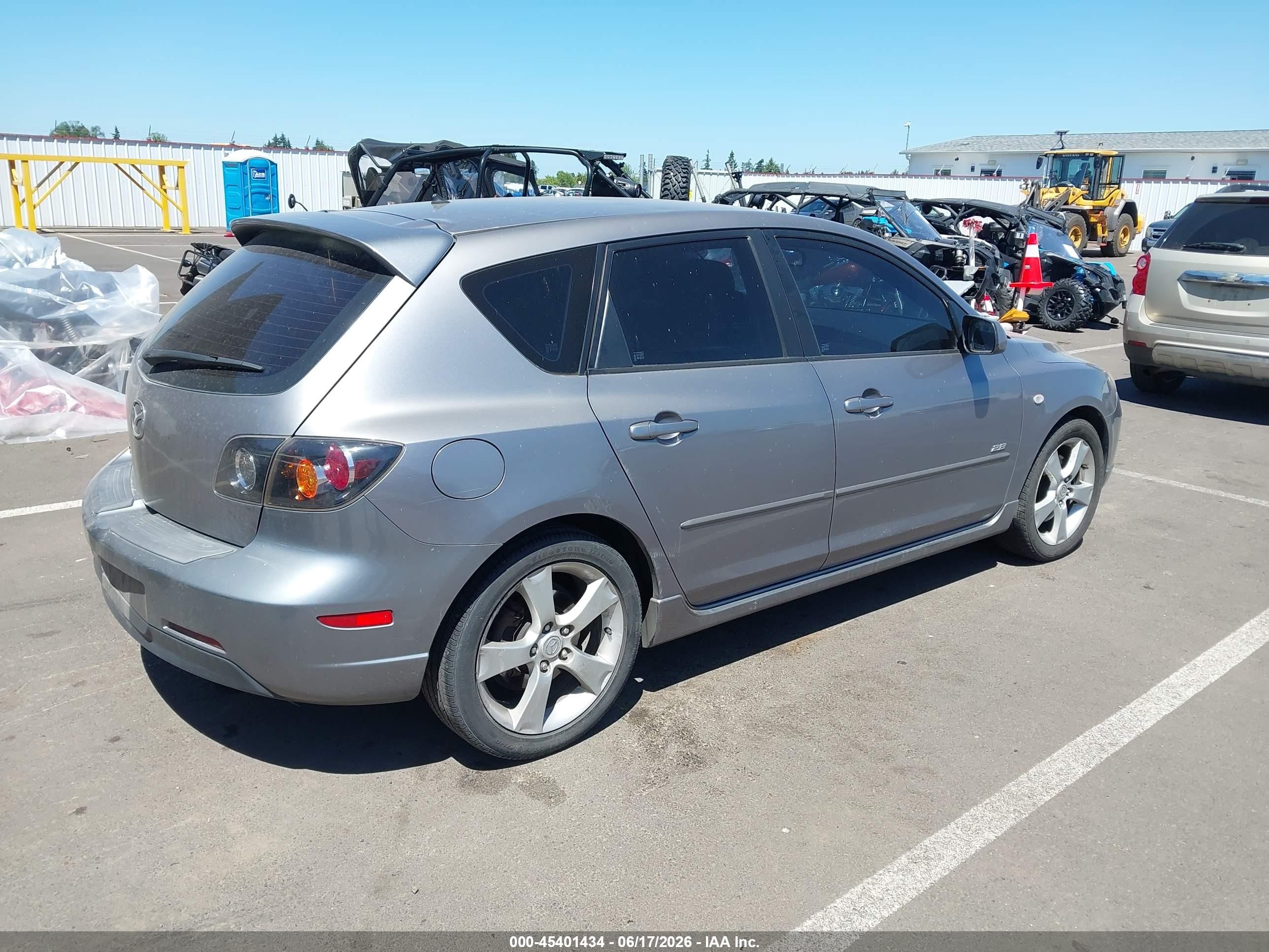 2005 Mazda Mazda3 S Серебряный vin: JM1BK343851228628