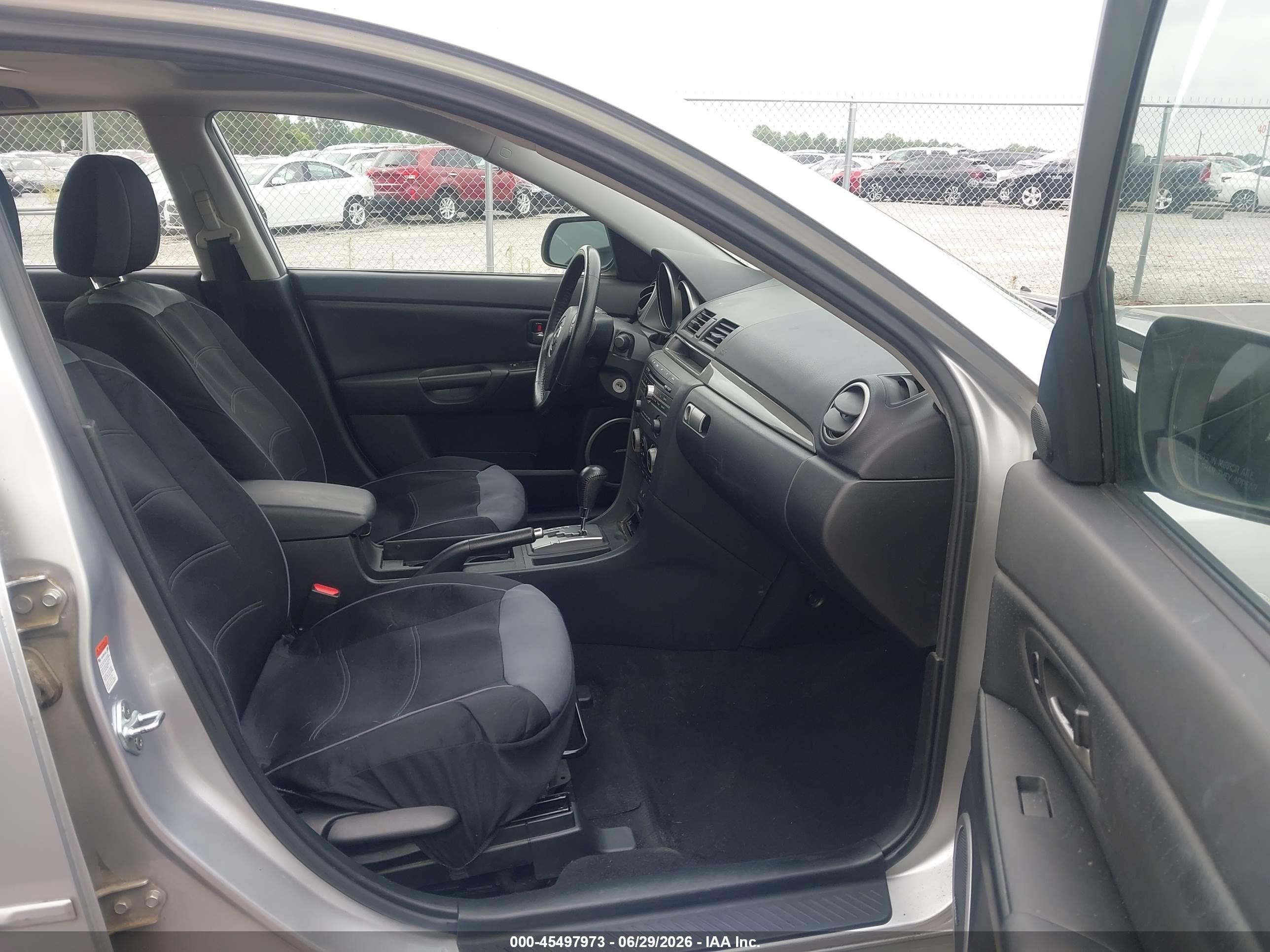 2006 Mazda Mazda3 S Grand Touring Silver vin: JM1BK343861522435