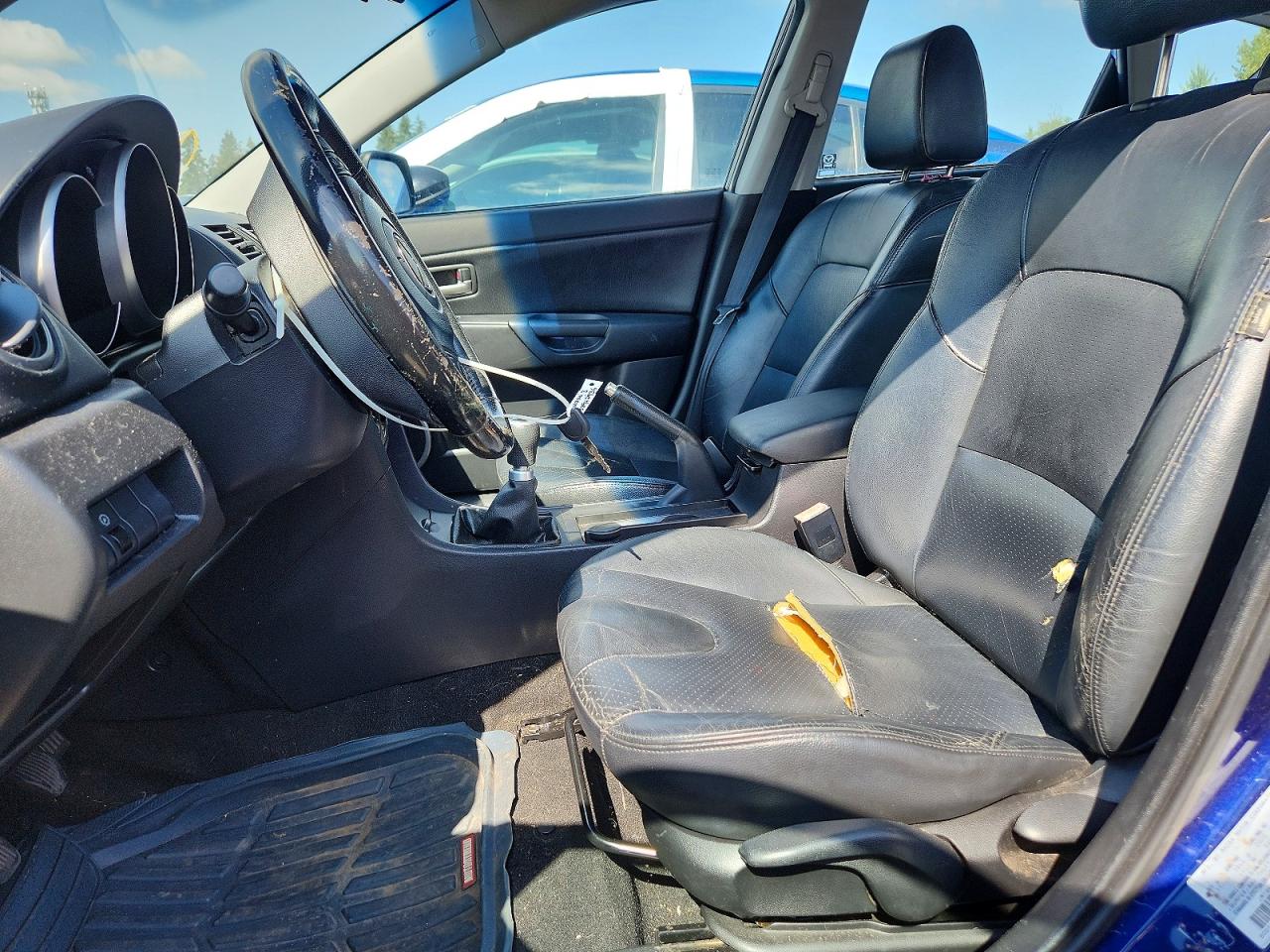 2004 Mazda 3 Hatchback Blue vin: JM1BK343941123059