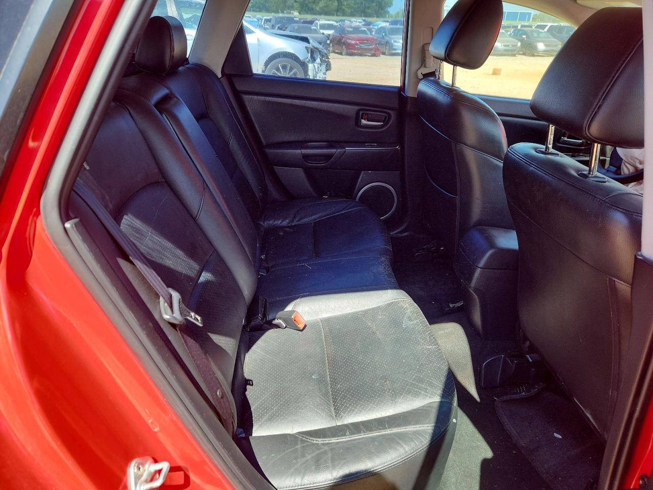 2007 Mazda 3 Hatchback Red vin: JM1BK343971610511