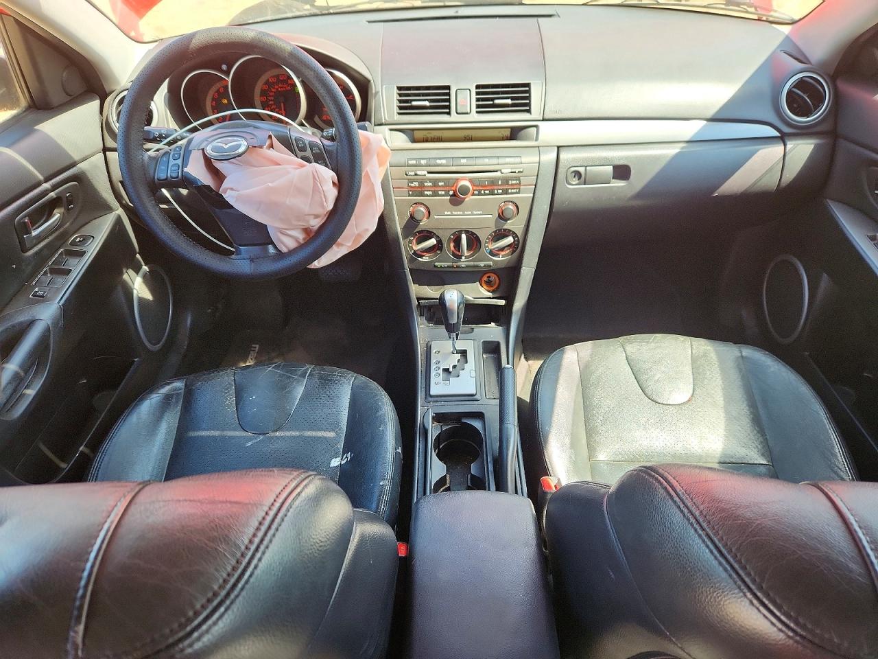 2007 Mazda 3 Hatchback Red vin: JM1BK343971610511