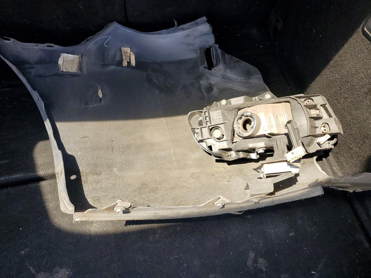 2008 Mazda 3 Hatchback Серый vin: JM1BK344081838407