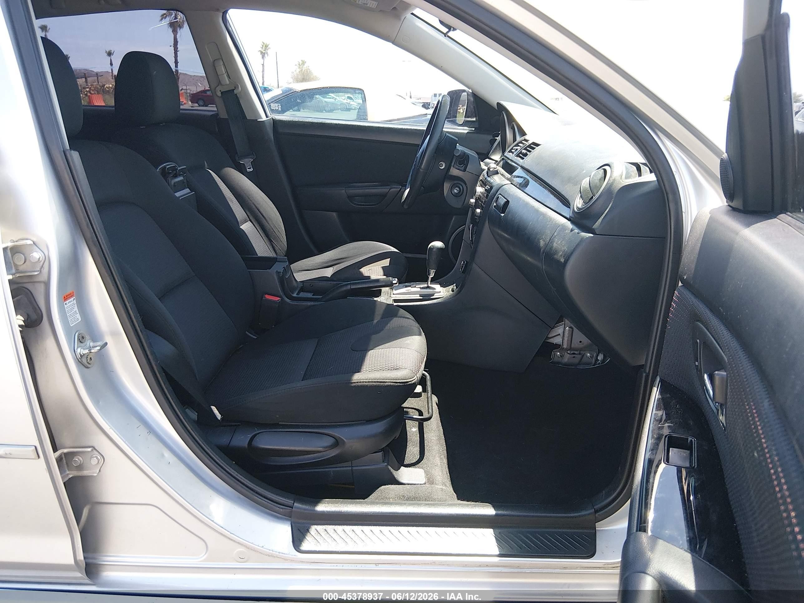 2008 Mazda Mazda3   Silver vin: JM1BK344381122195