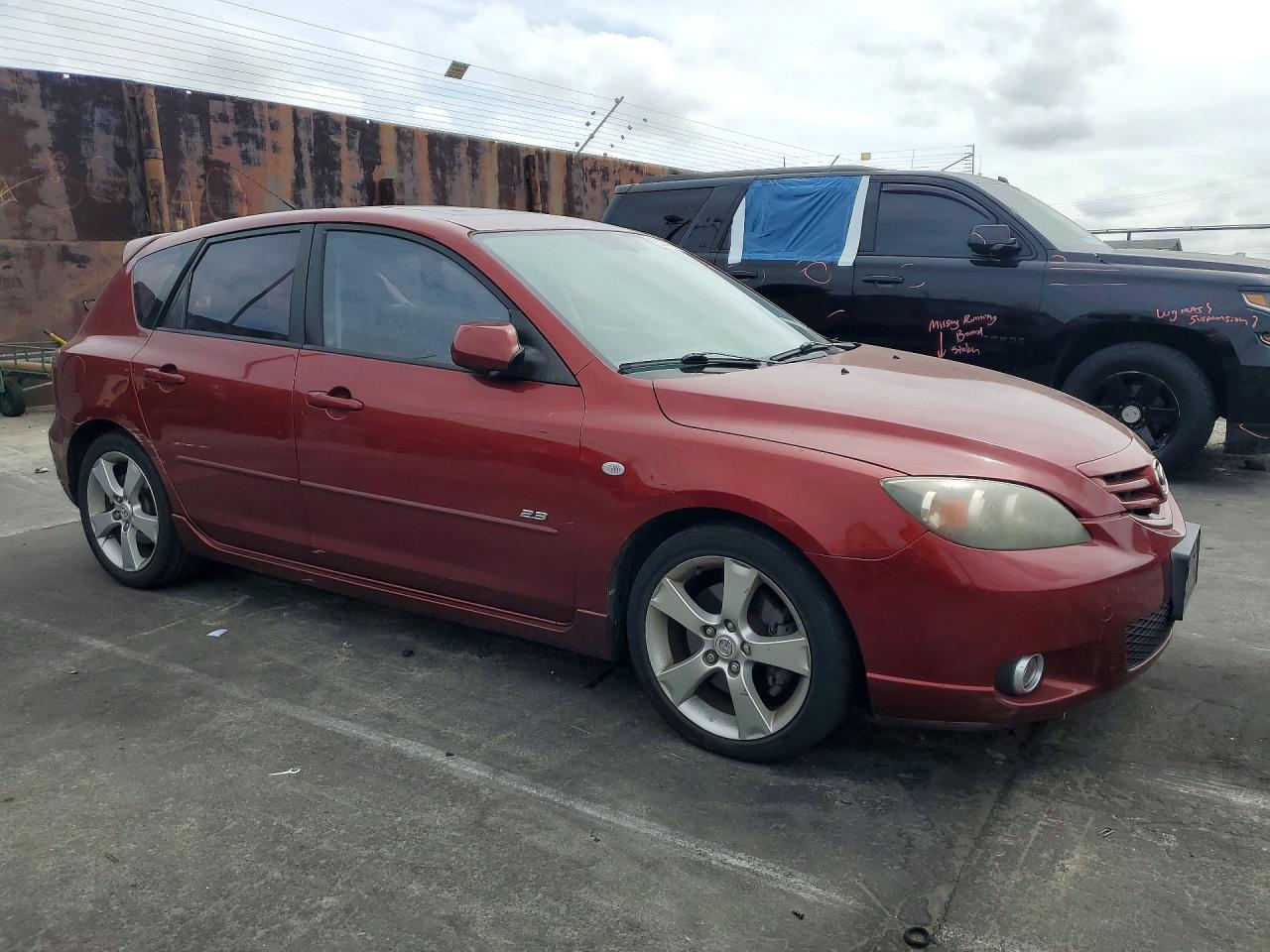 2006 Mazda 3 Hatchback Red vin: JM1BK344461485487