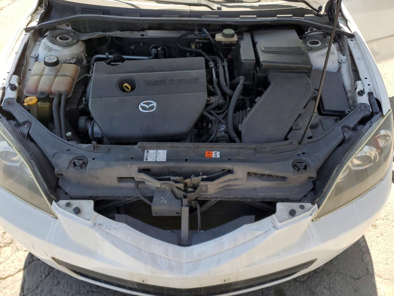 2007 Mazda 3 Hatchback White vin: JM1BK344671646620